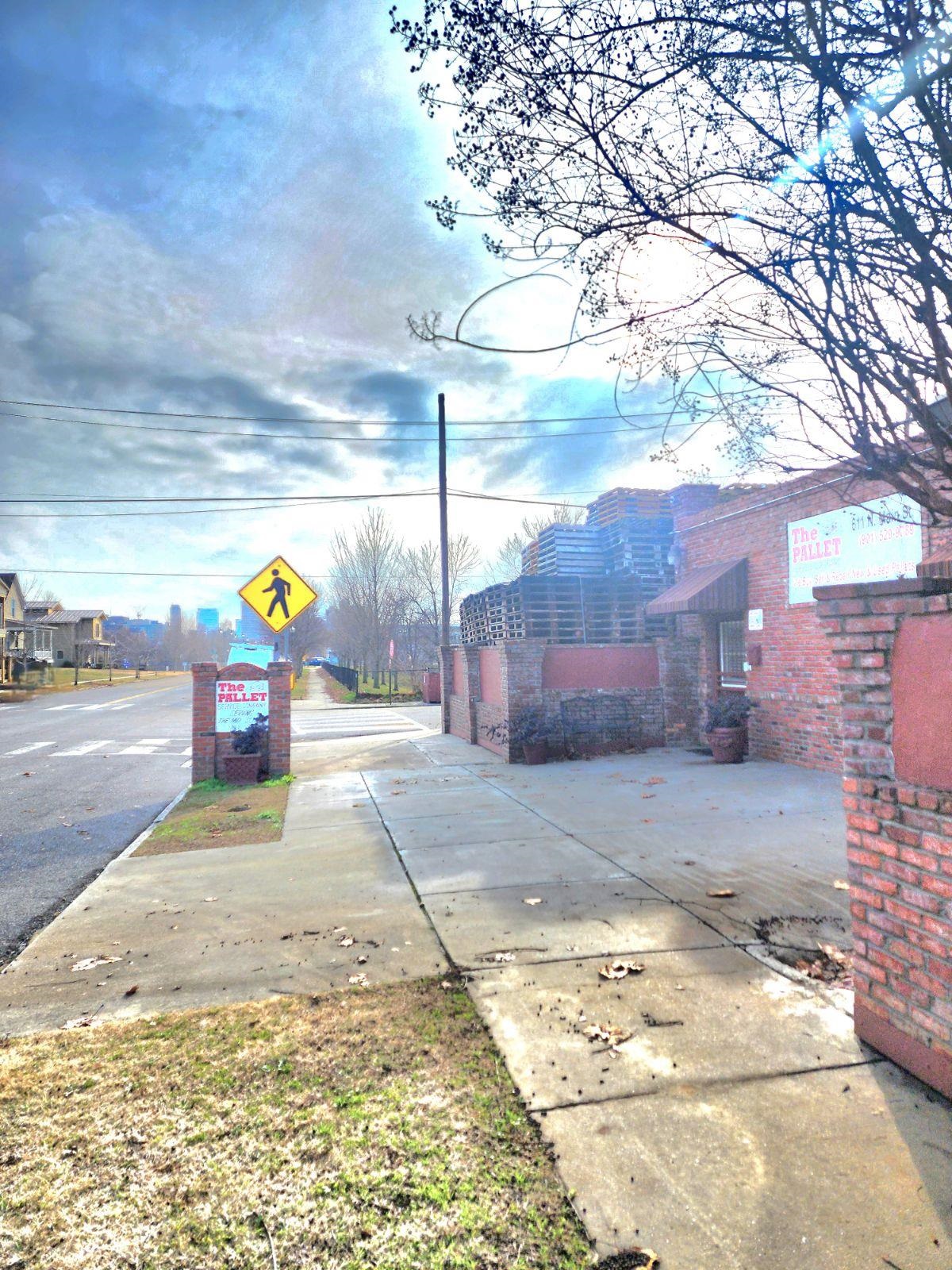 611 N Main St Property Photo 13