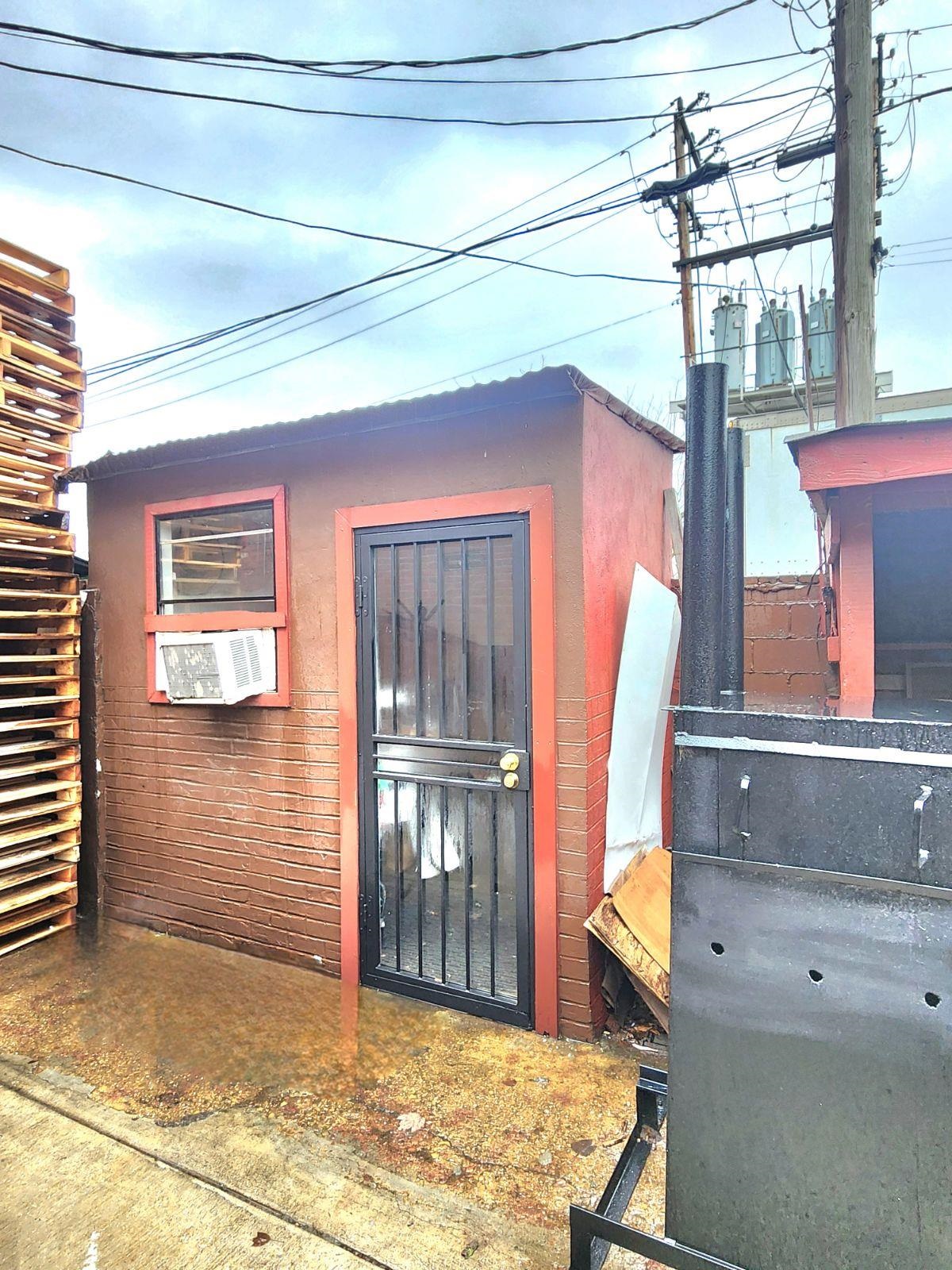 611 N Main St Property Photo 19