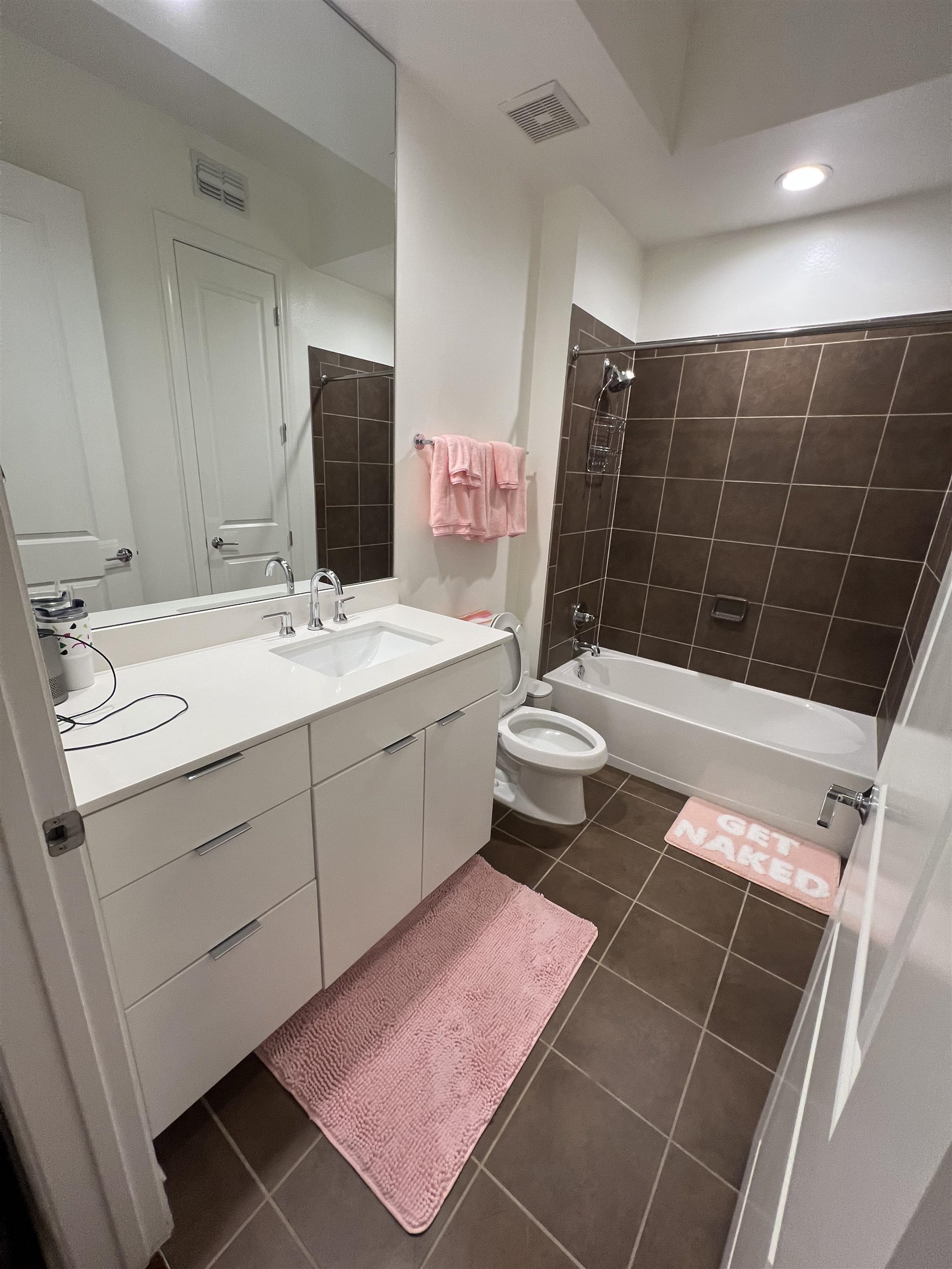 717 Riverside Dr 505 Property Photo 19