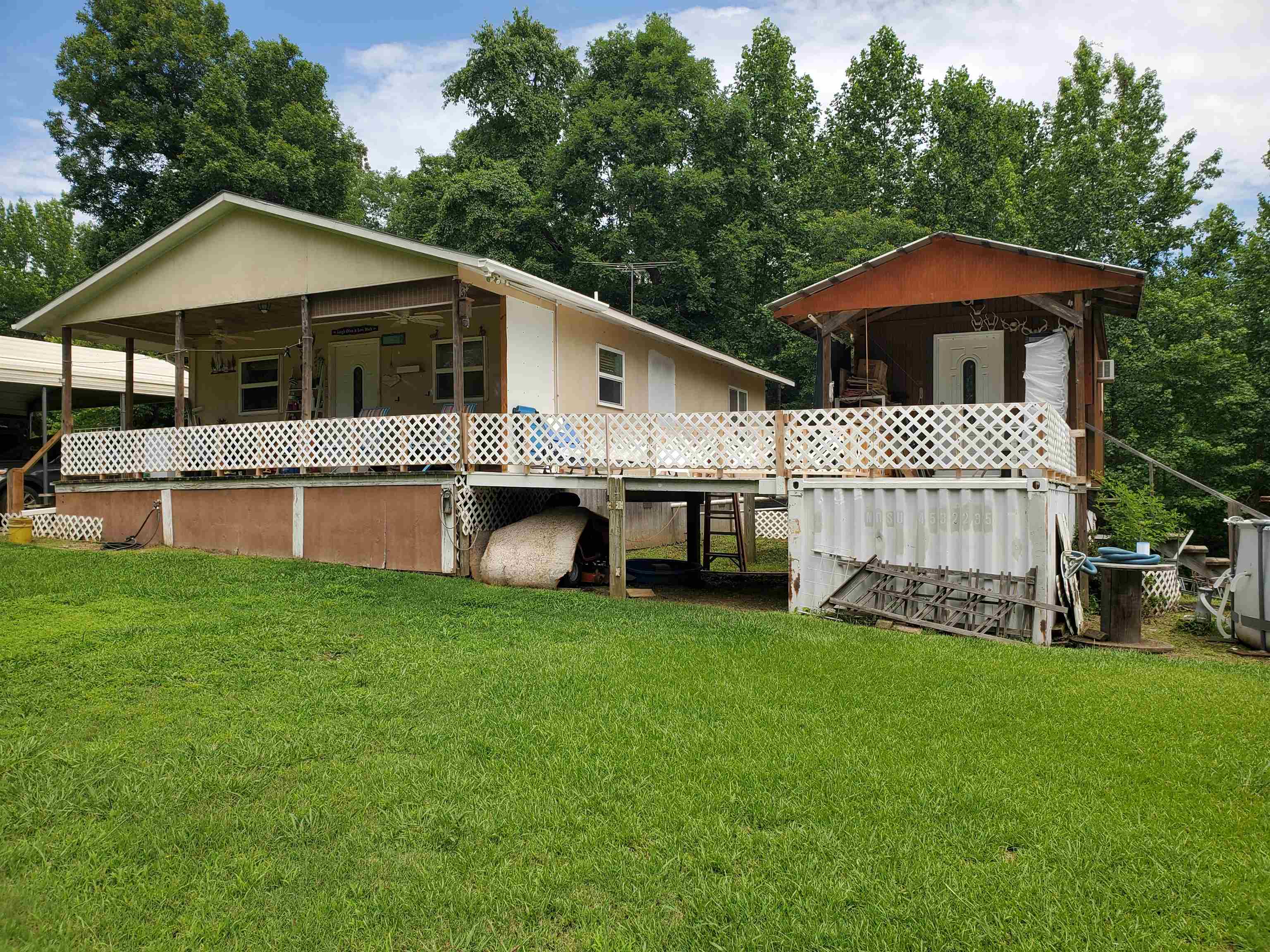 2040 LIBERTY RD Property Photo 1