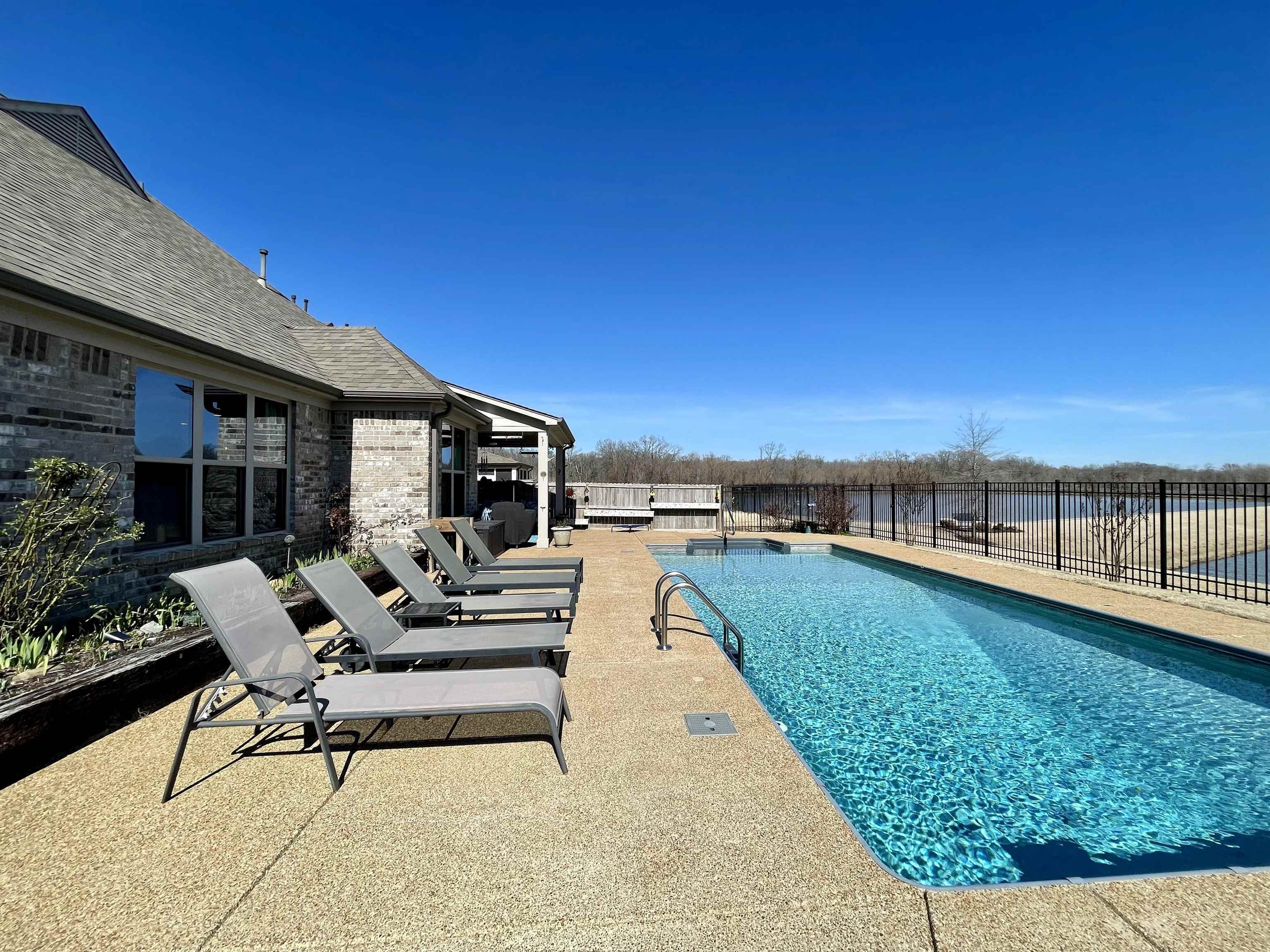 6450 Rutherford Cir Property Photo 1