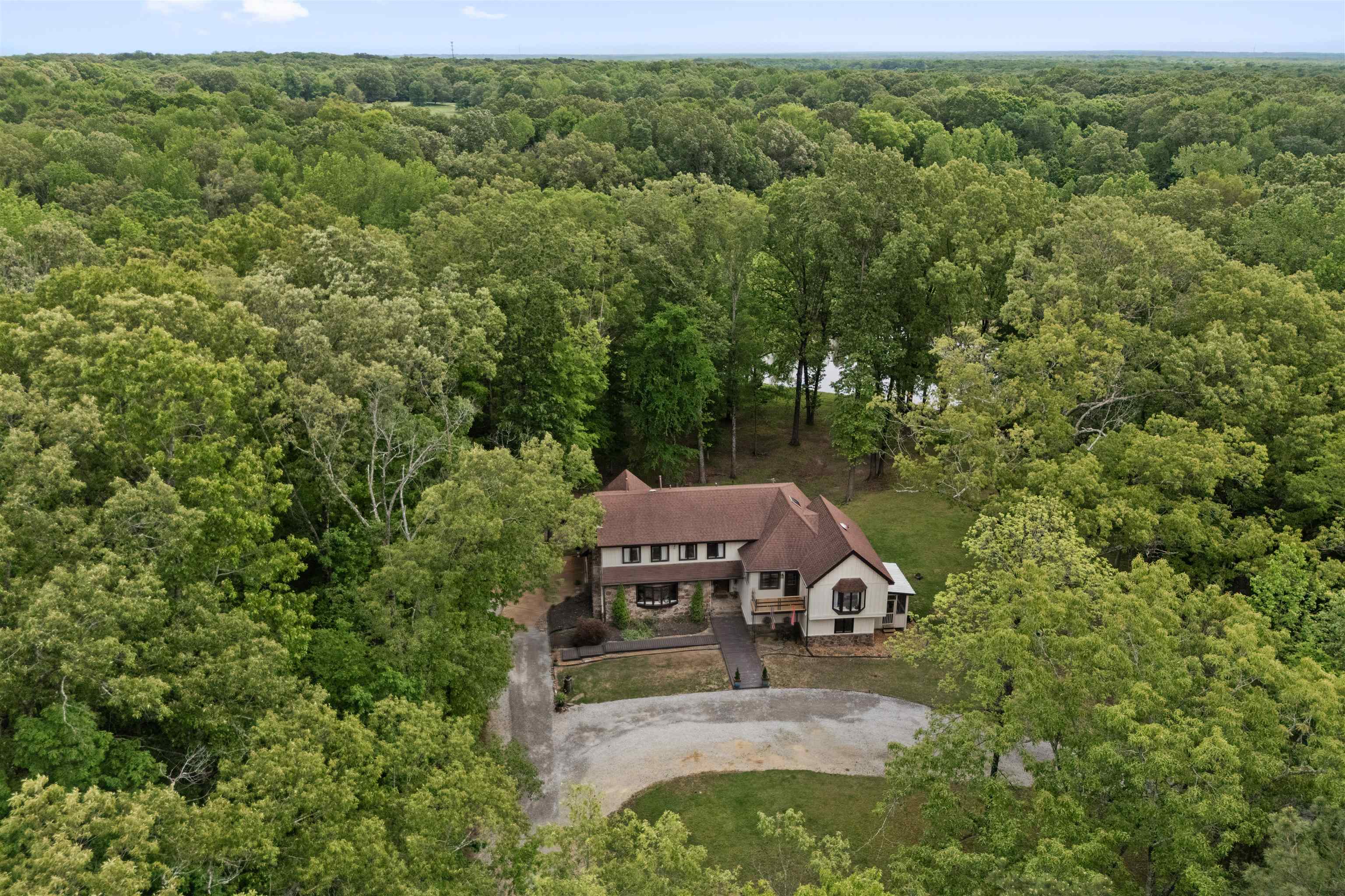 590 Shady Hollow Cv Property Photo 1