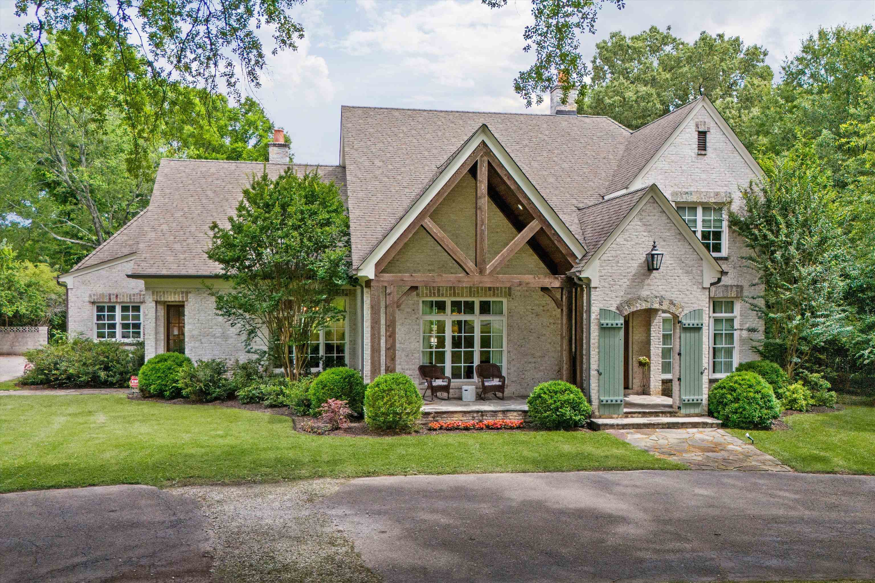 4510 Chickasaw Rd Property Photo 1