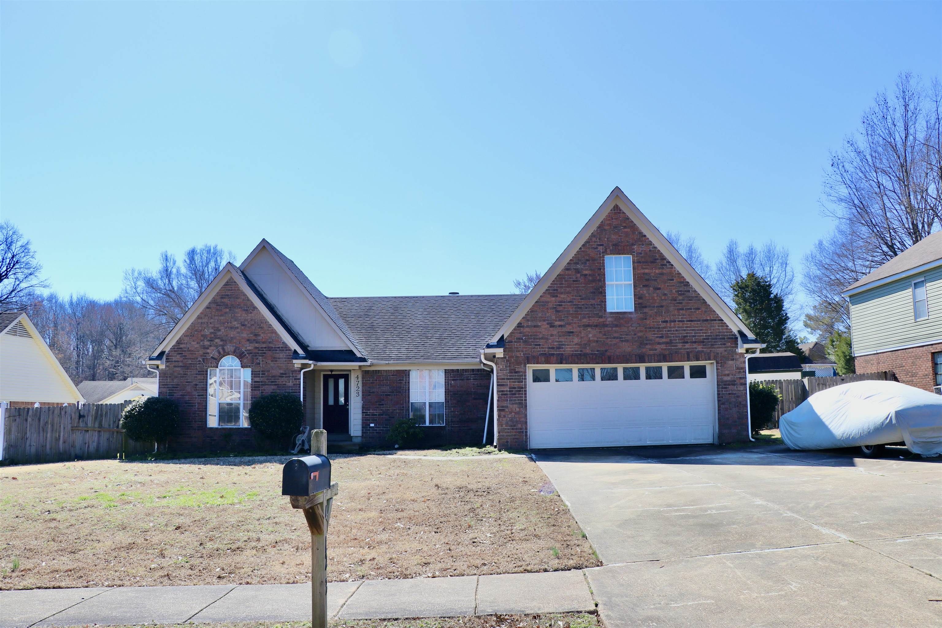 4723 Cedar Hills Dr Property Photo 1