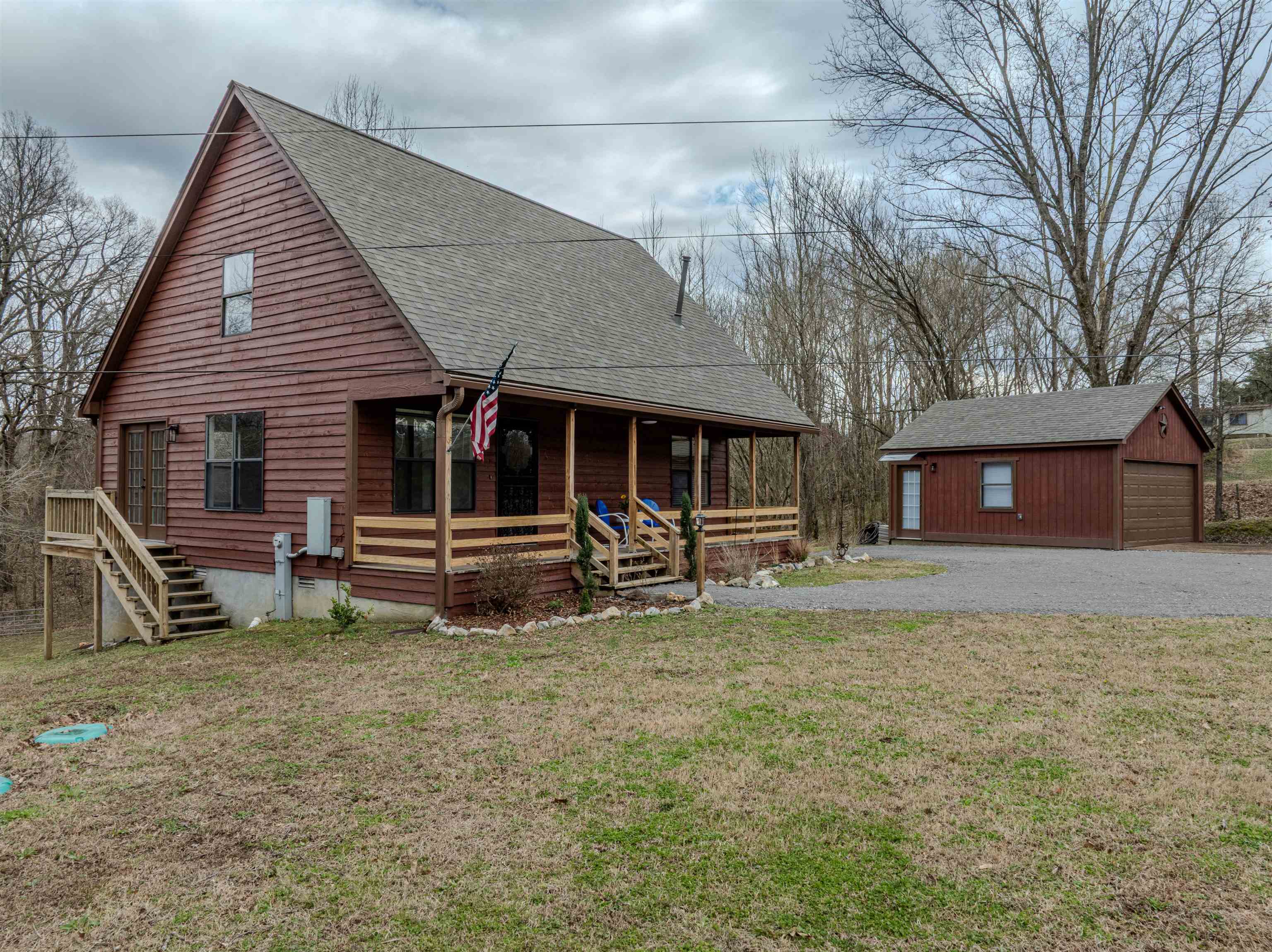 6684 N Watkins St Property Photo 1