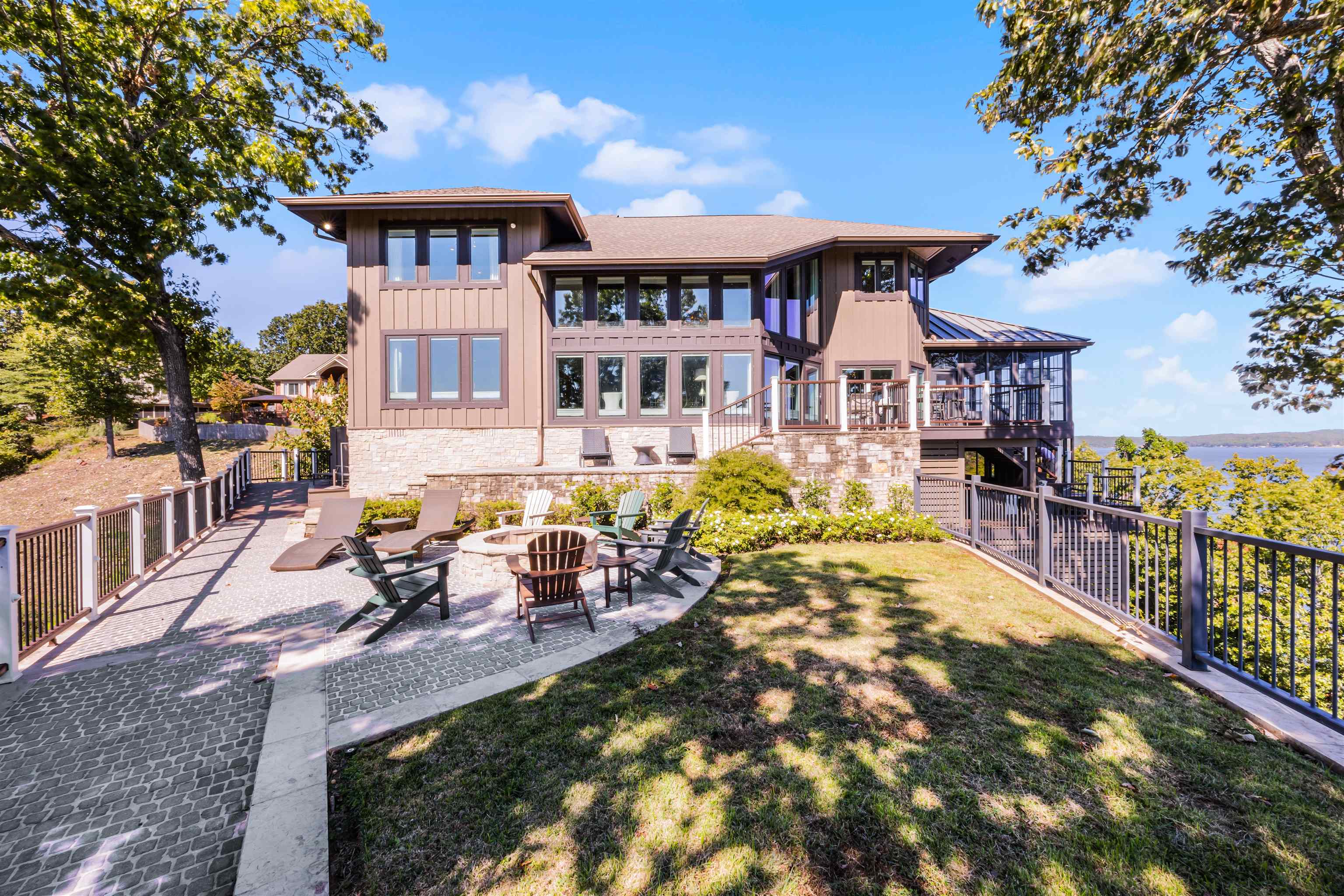 860 Blue Heron Pt Property Photo