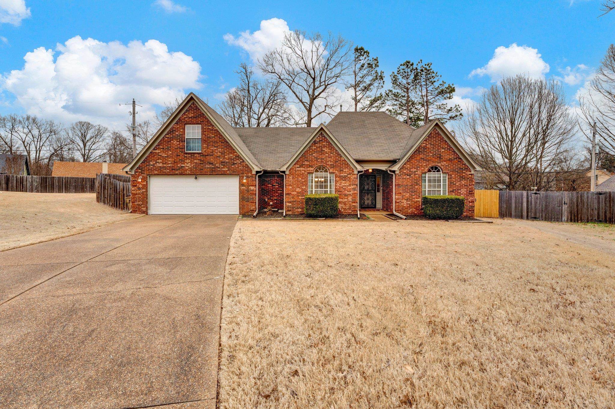 8942 Walnut Forest Cv Property Photo 1