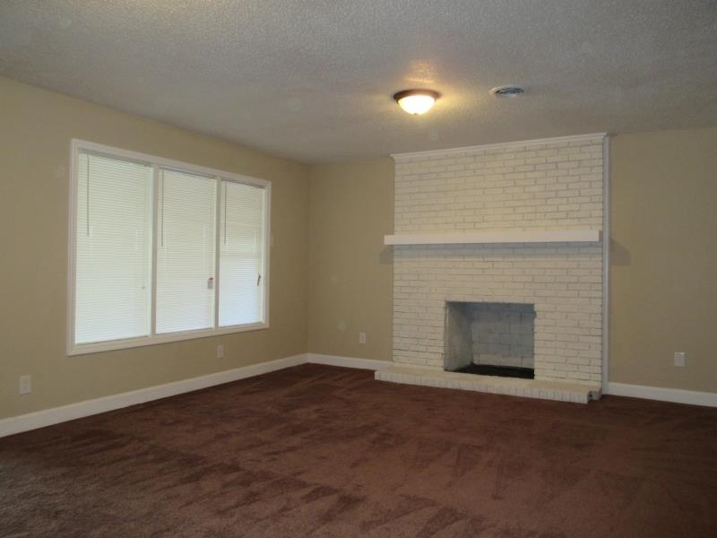 3379 Ridgecrest St Property Photo 2