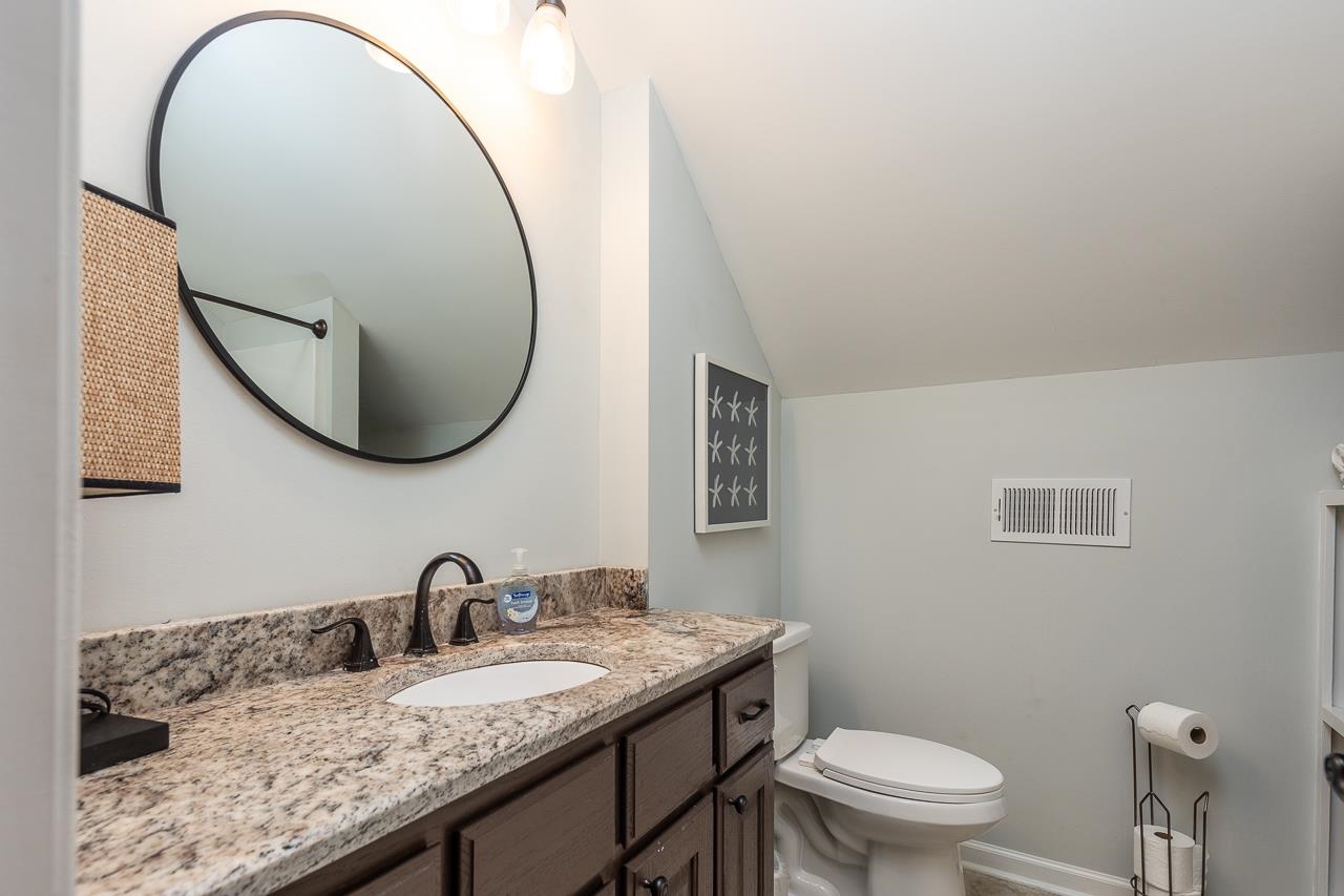 455 Lakeshore Dr Property Photo 32