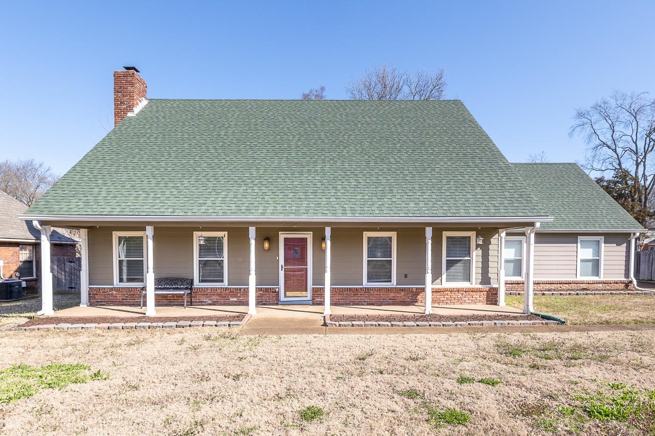 582 Brinsley Dr Property Photo 1