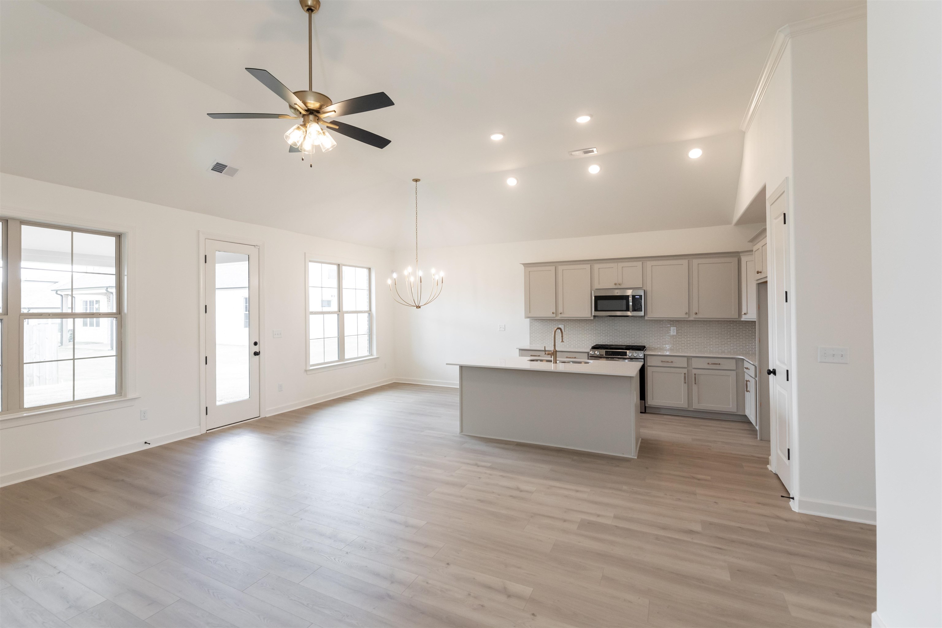 95 Misty Ridge Loop Property Photo 4