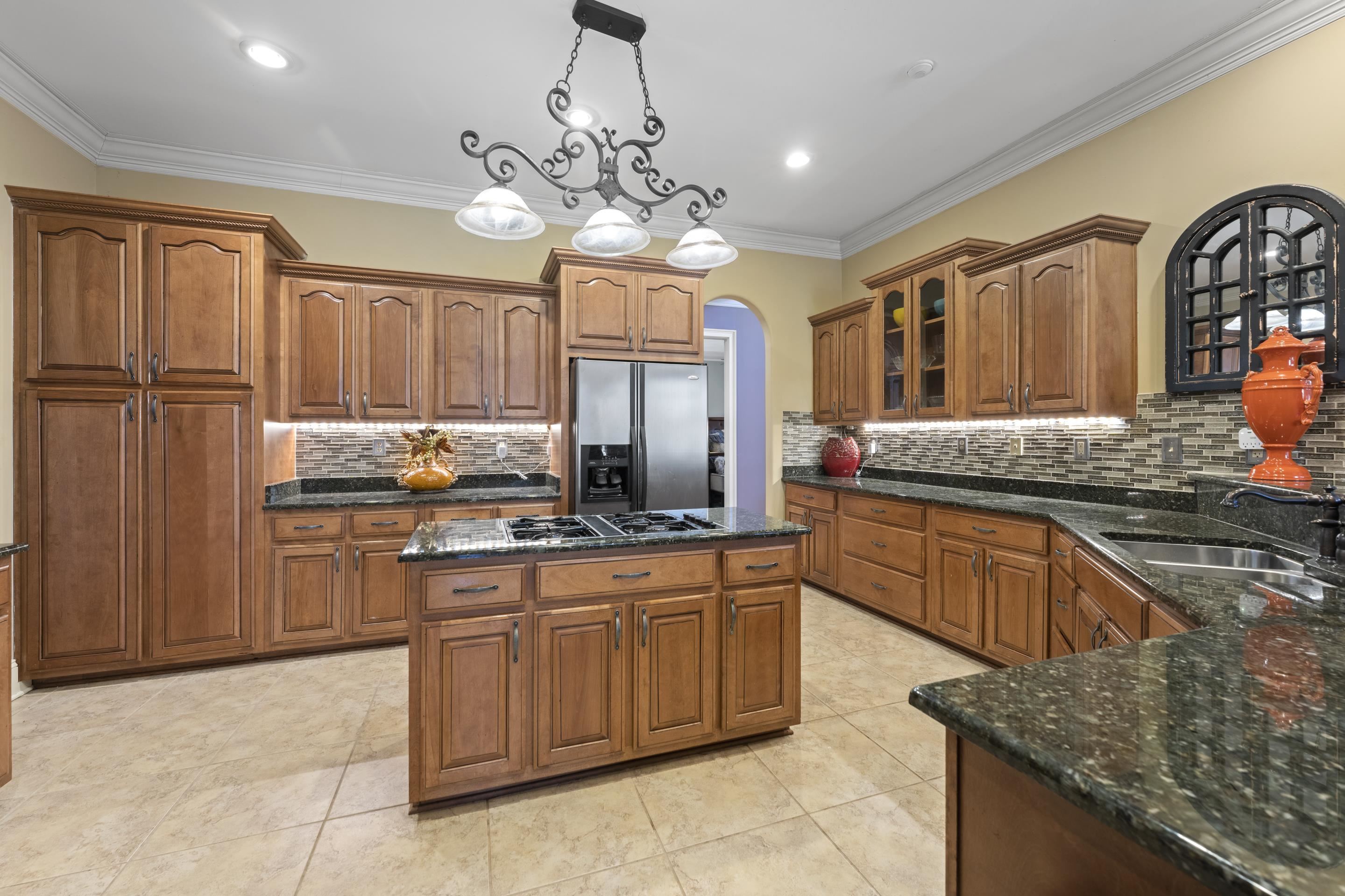 11095 Latting Rd Property Photo 1