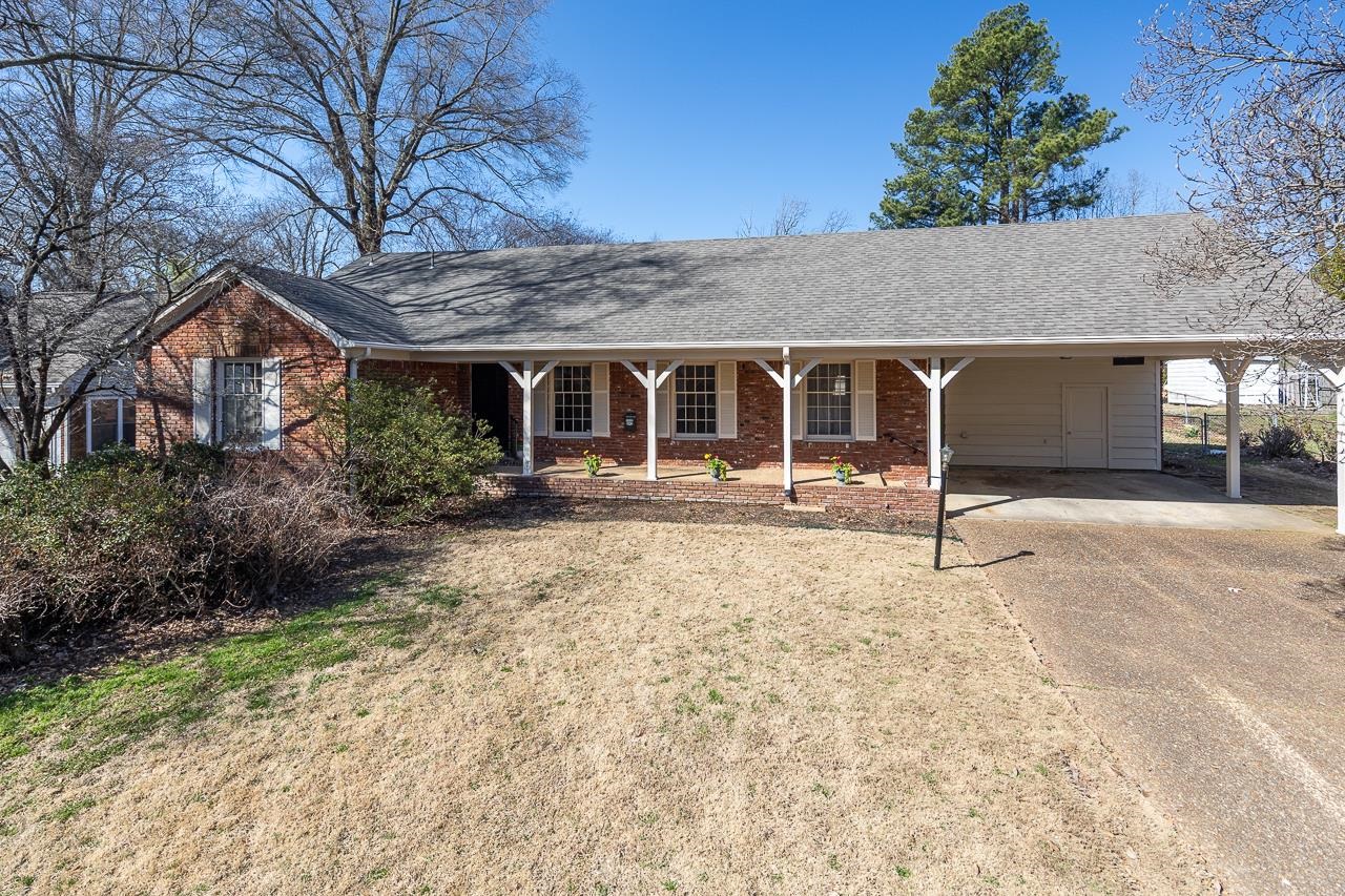 1775 Oak Hill Dr Property Photo 1