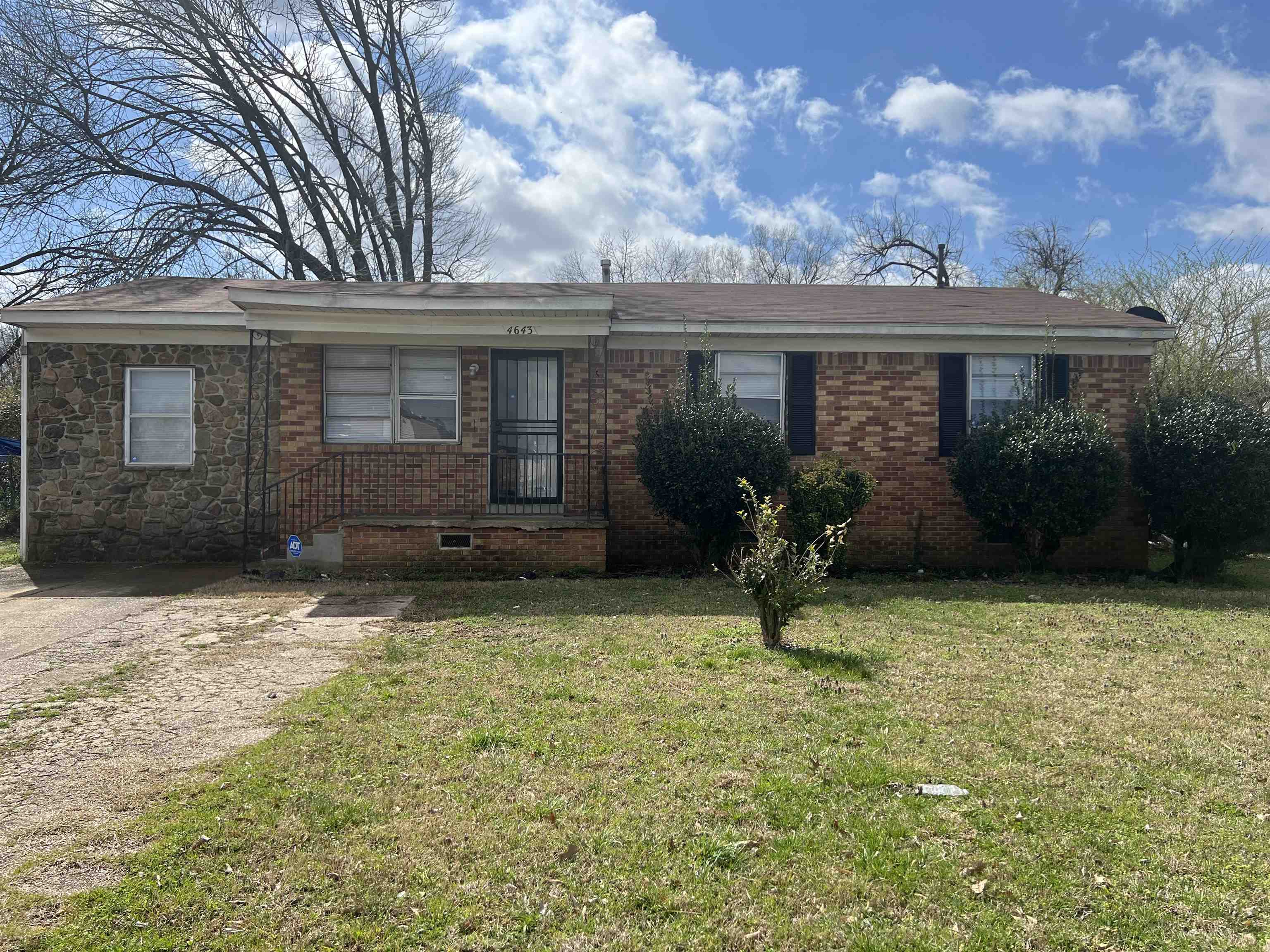 4643 Cottonwood Rd Property Photo 1
