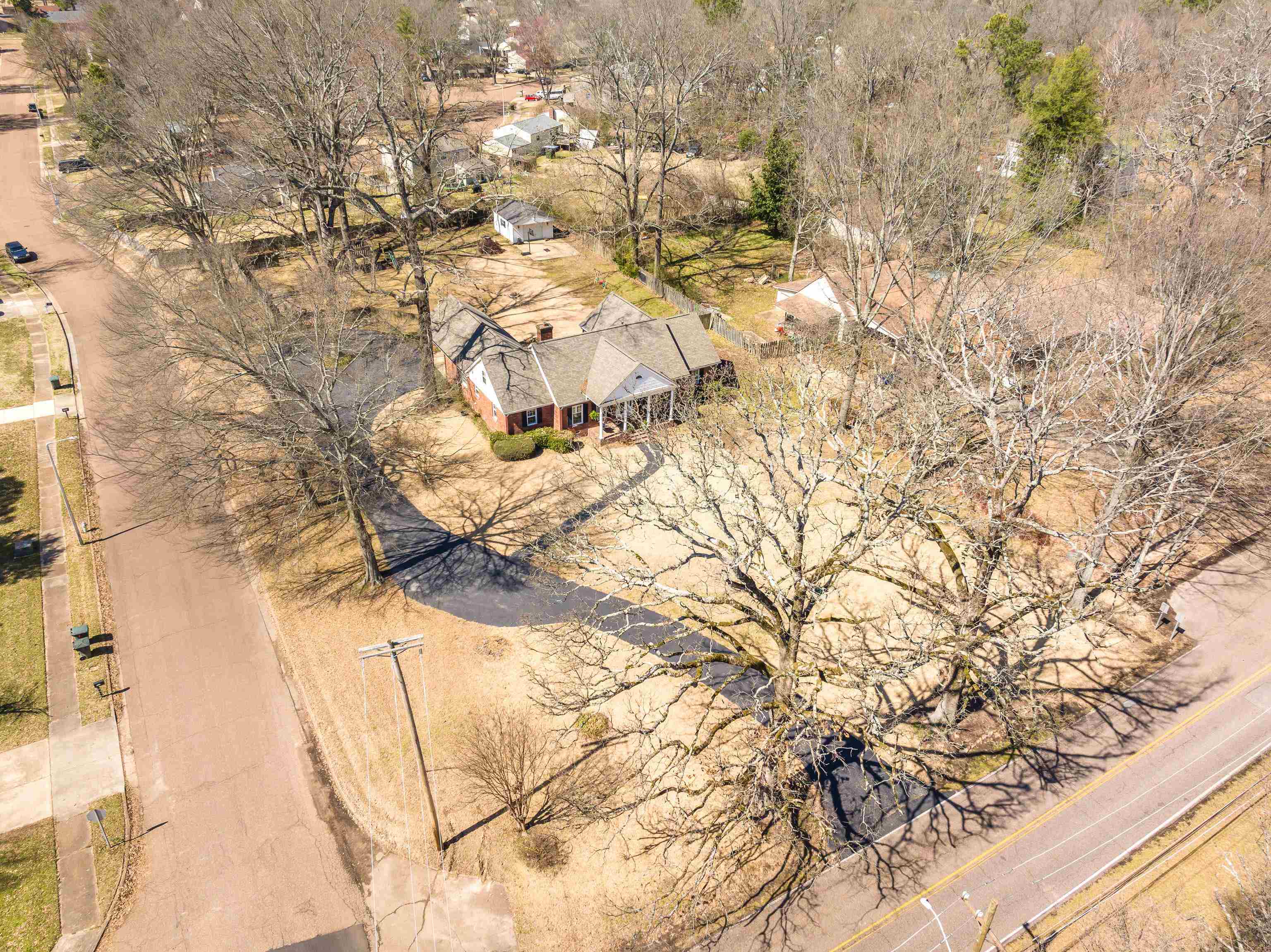 4151 Oak Rd Property Photo 1