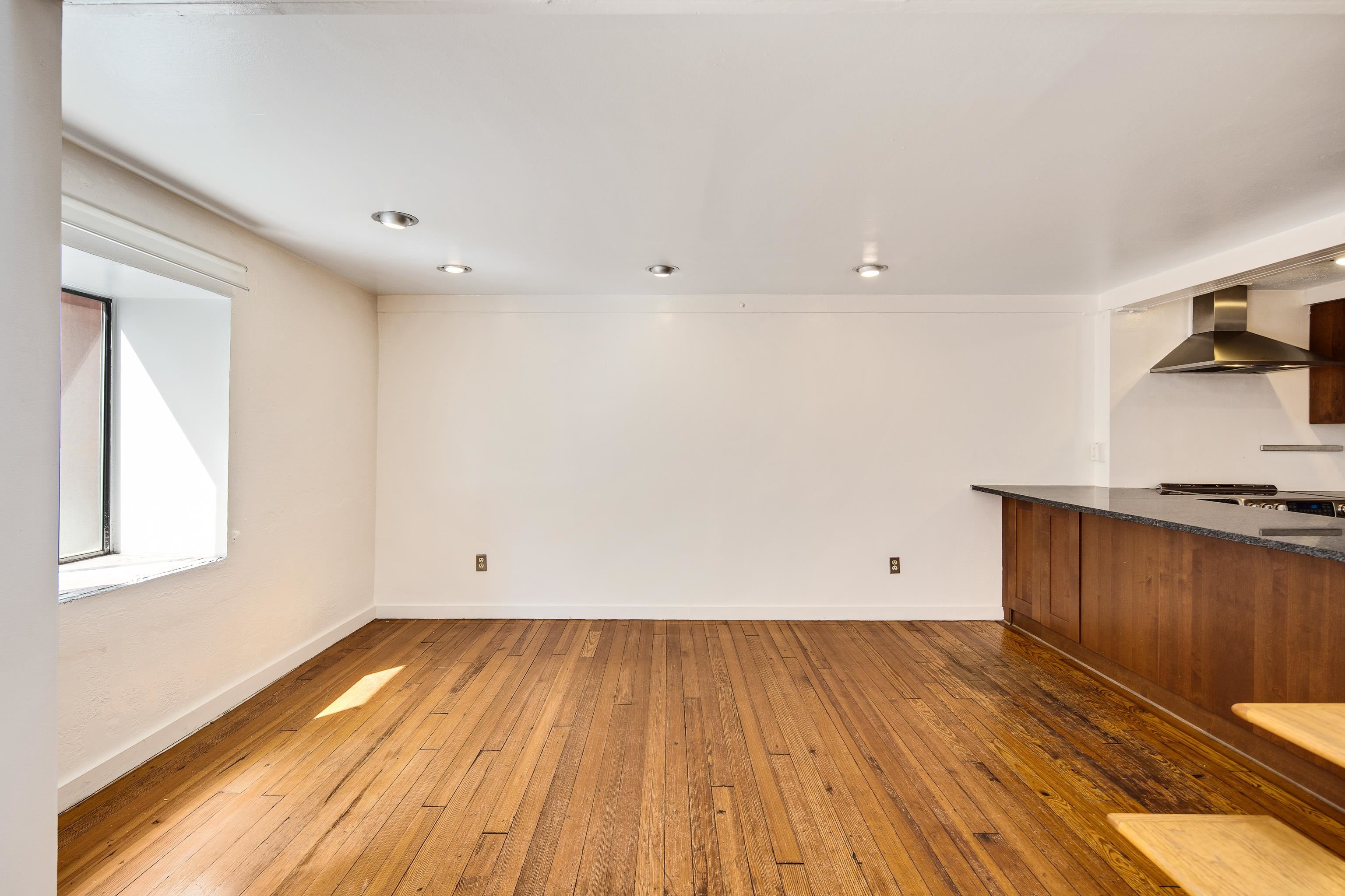 107 S Front St 45 Property Photo 11