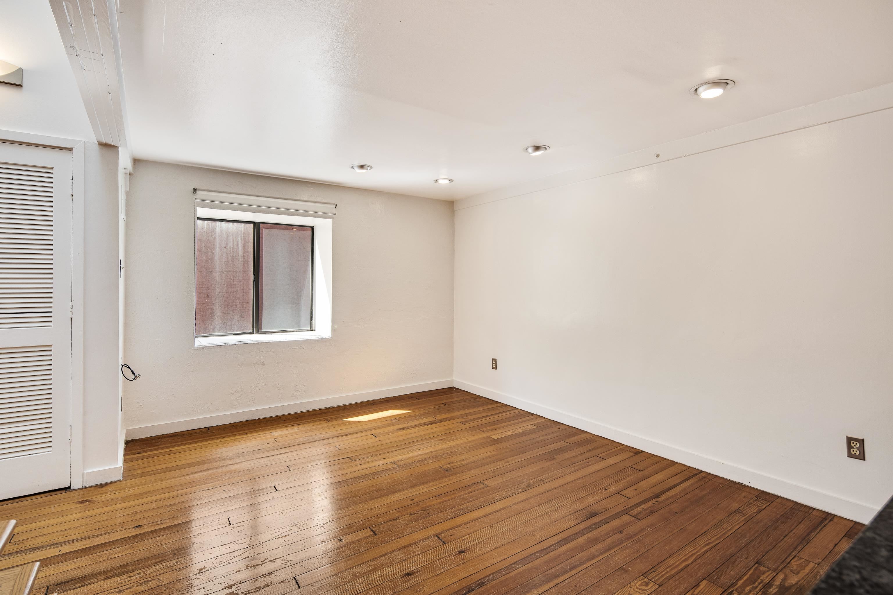 107 S Front St 45 Property Photo 12