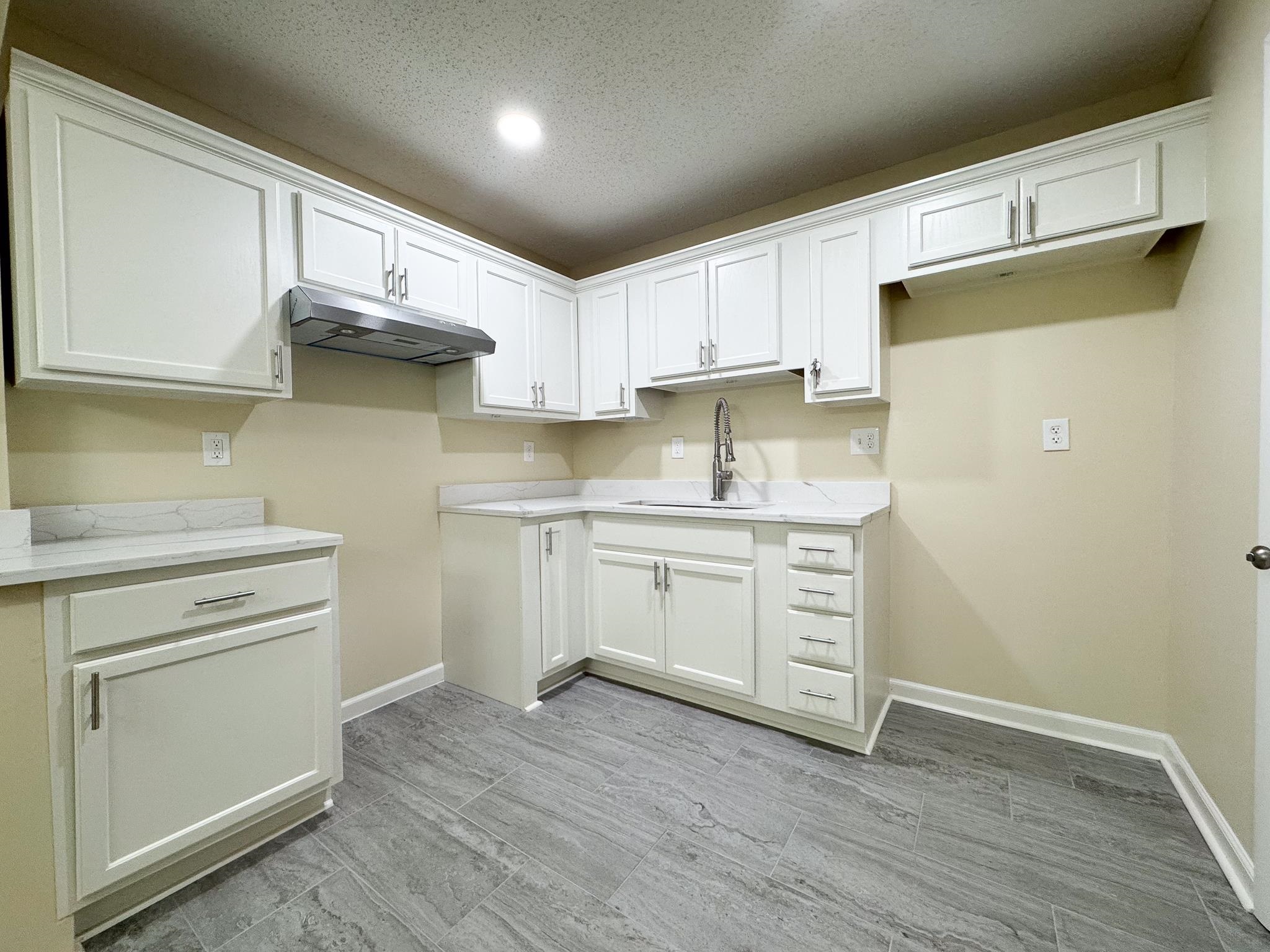 842 Rock Rd Property Photo 1