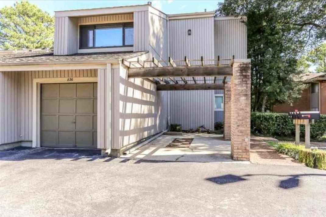 826 Creekside Dr 2404 Property Photo 1