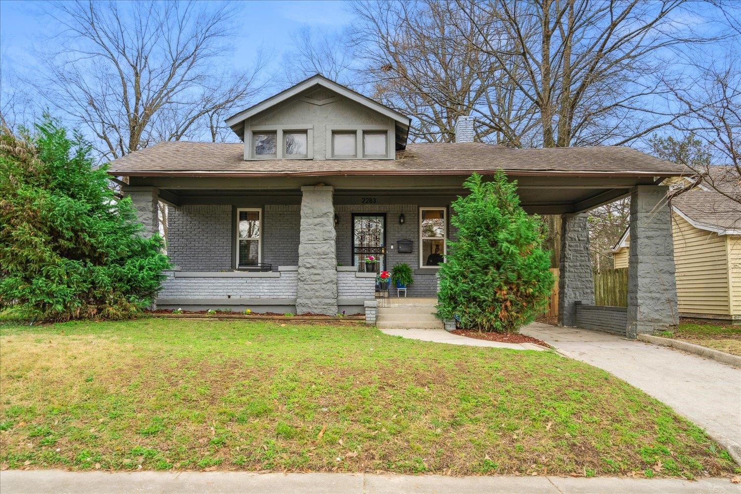 2283 Jackson Ave Property Photo 1