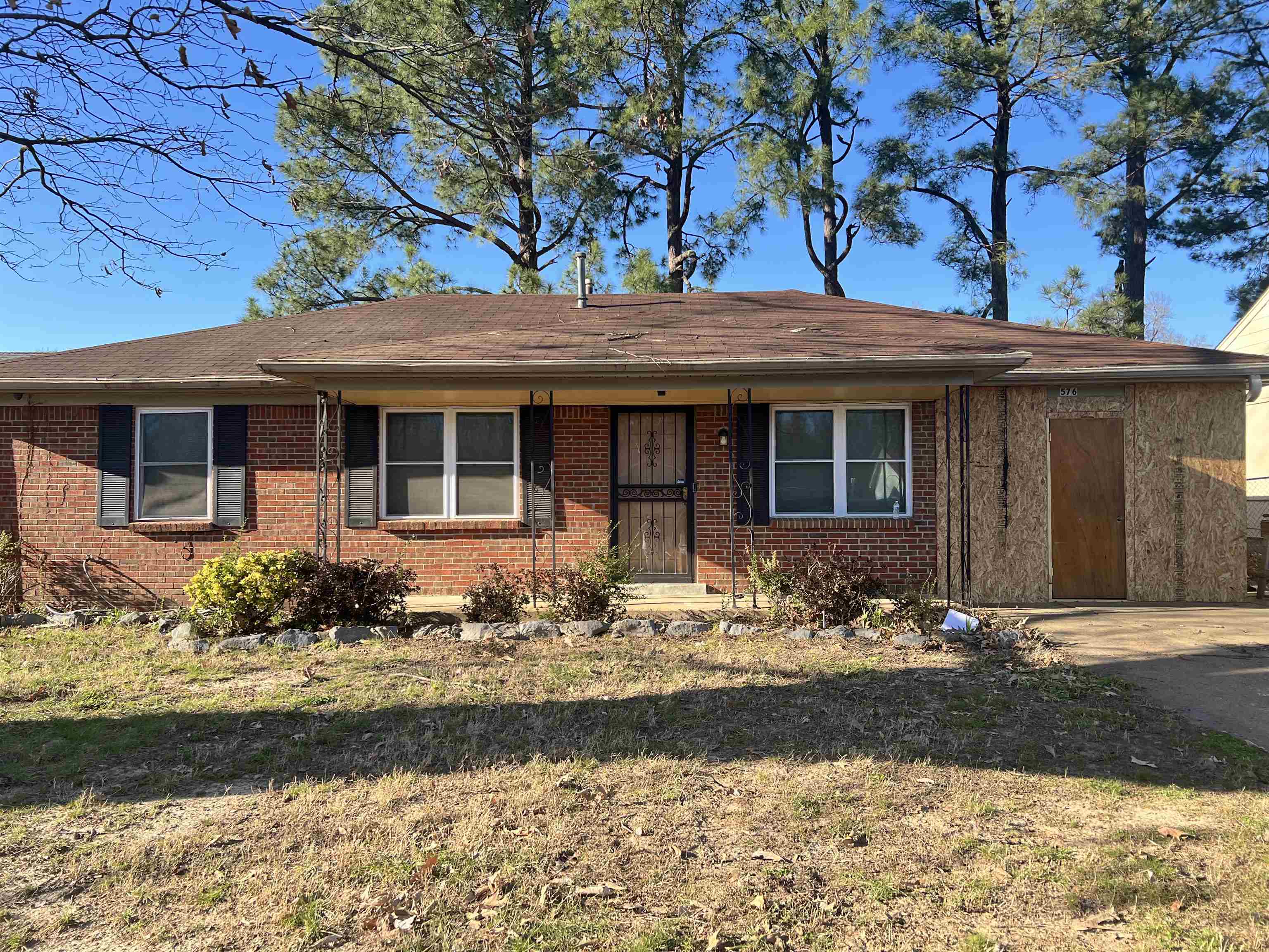 576 Monteagle Dr Property Photo 1