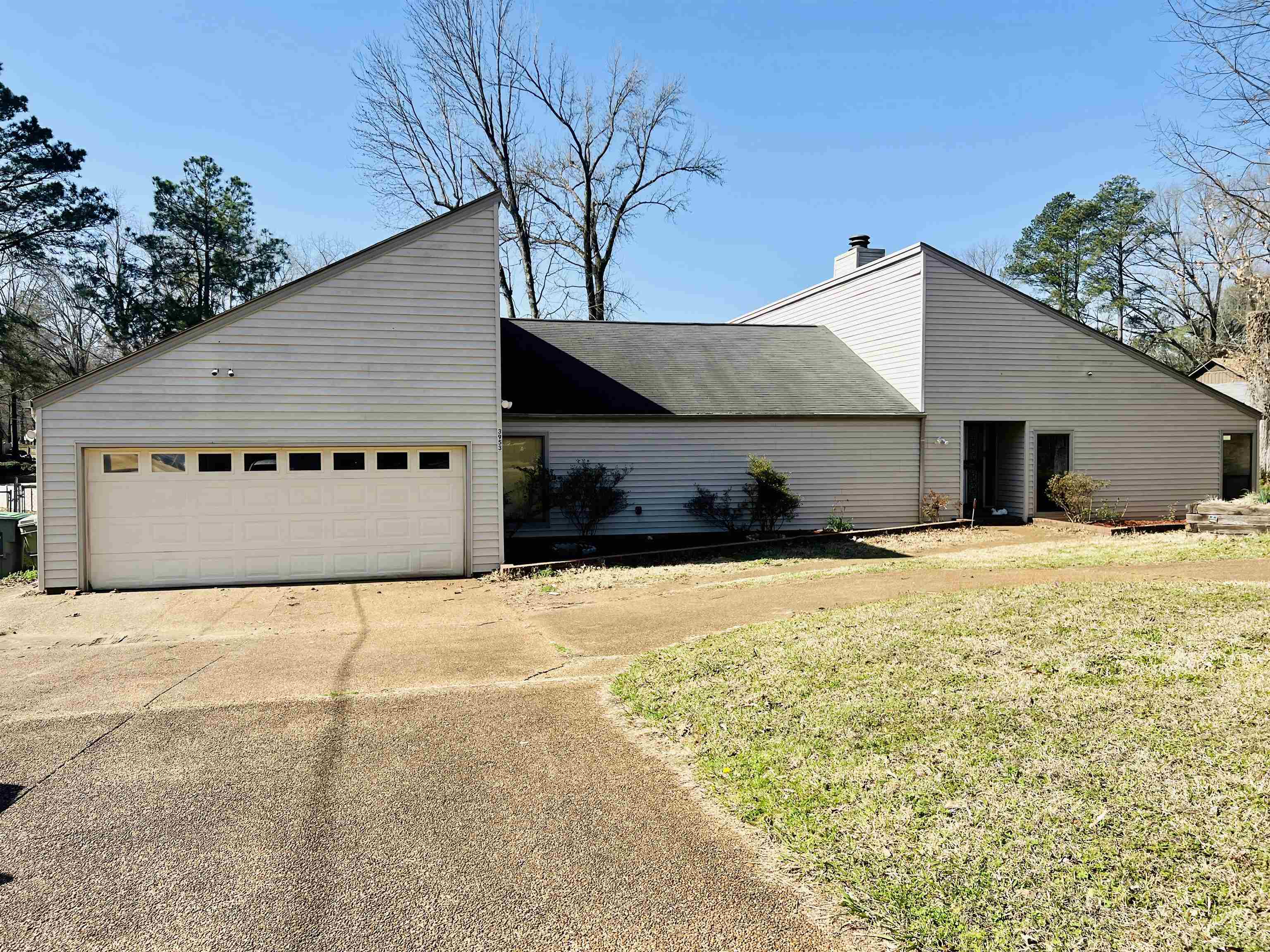 3953 Otter Dr Property Photo 1