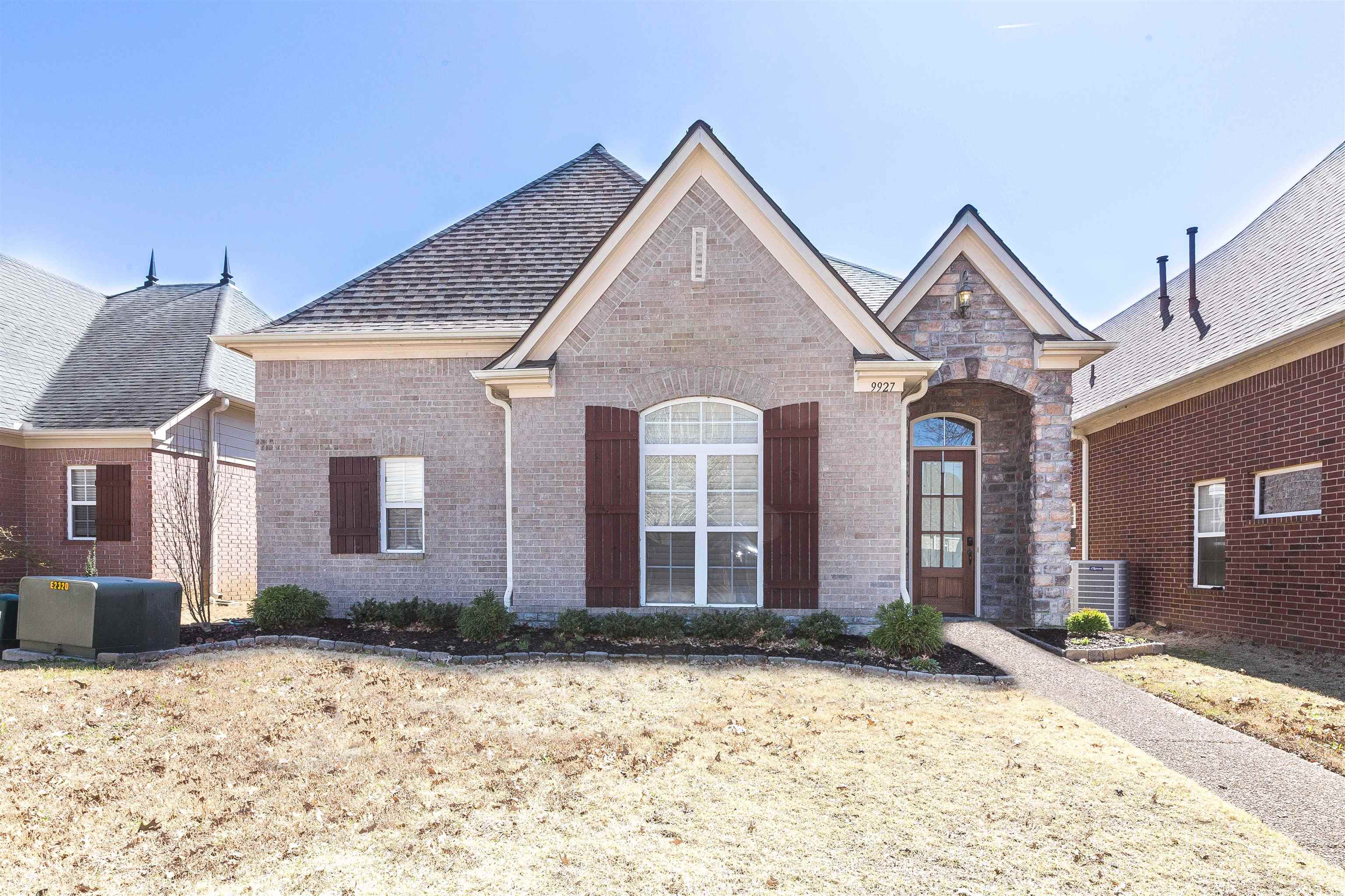 9927 Glenfiddich Ln Property Photo 1