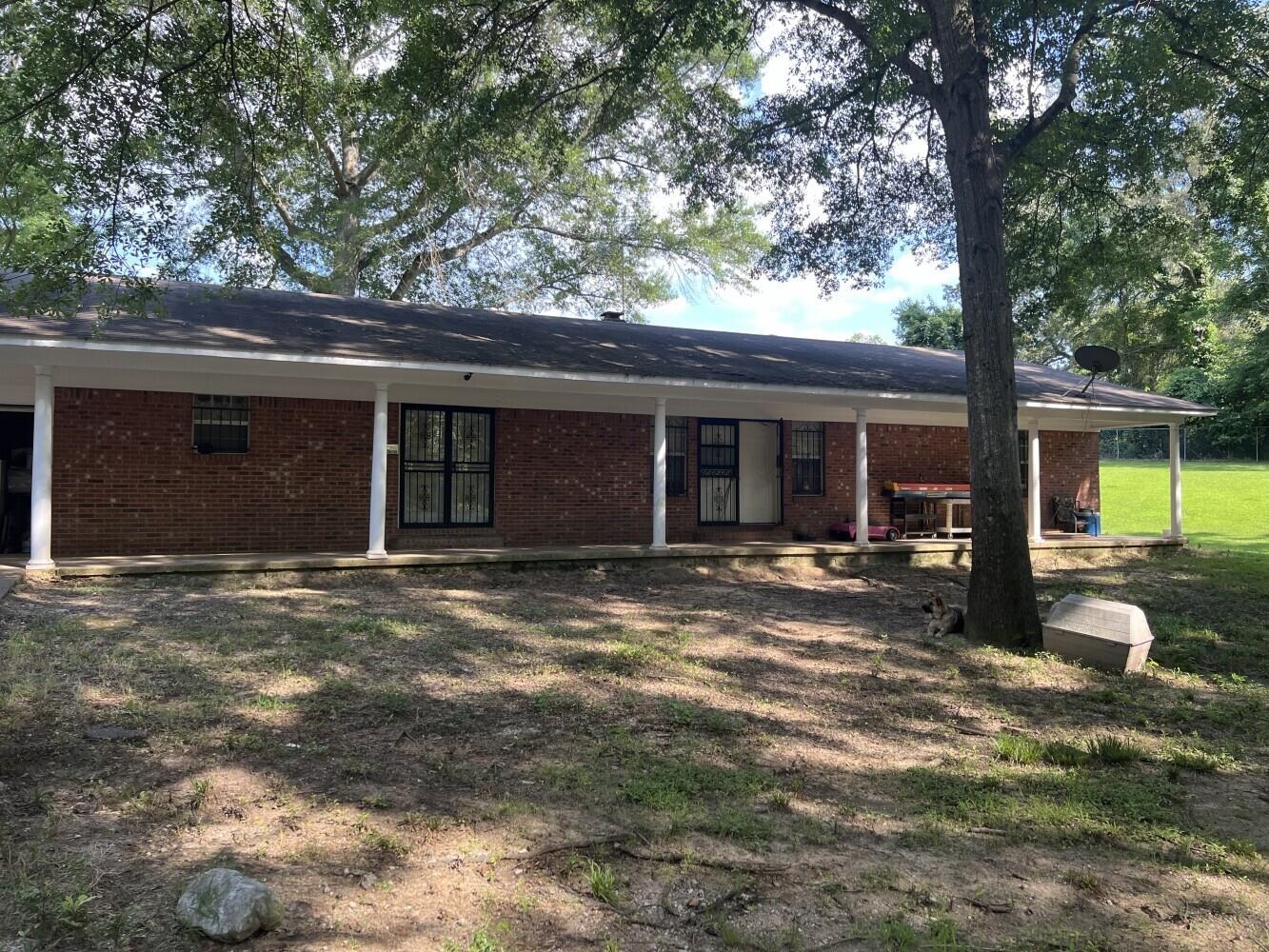 5077 S THIRD ST Property Photo 1