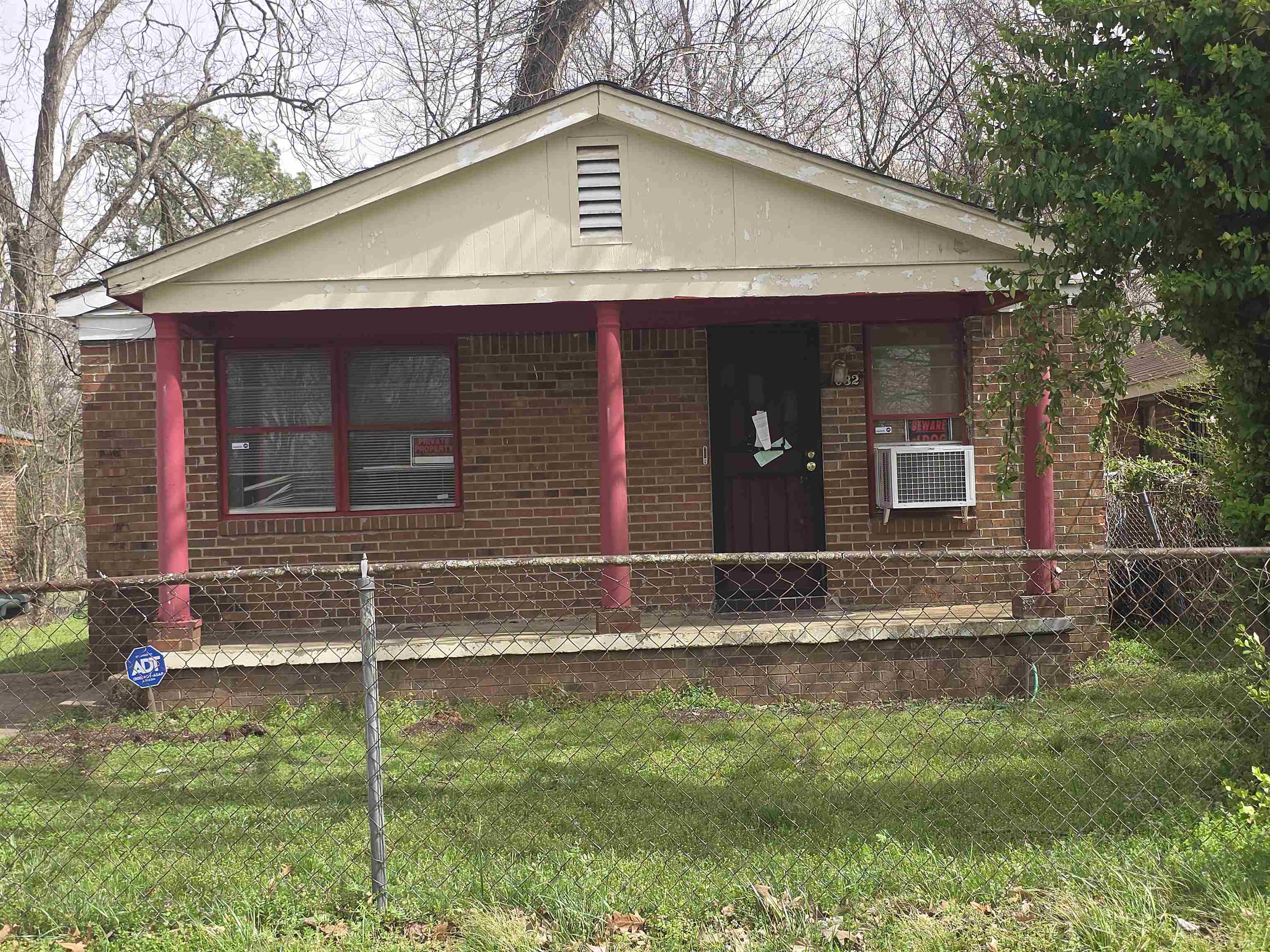 1632 Sydney St Property Photo 1