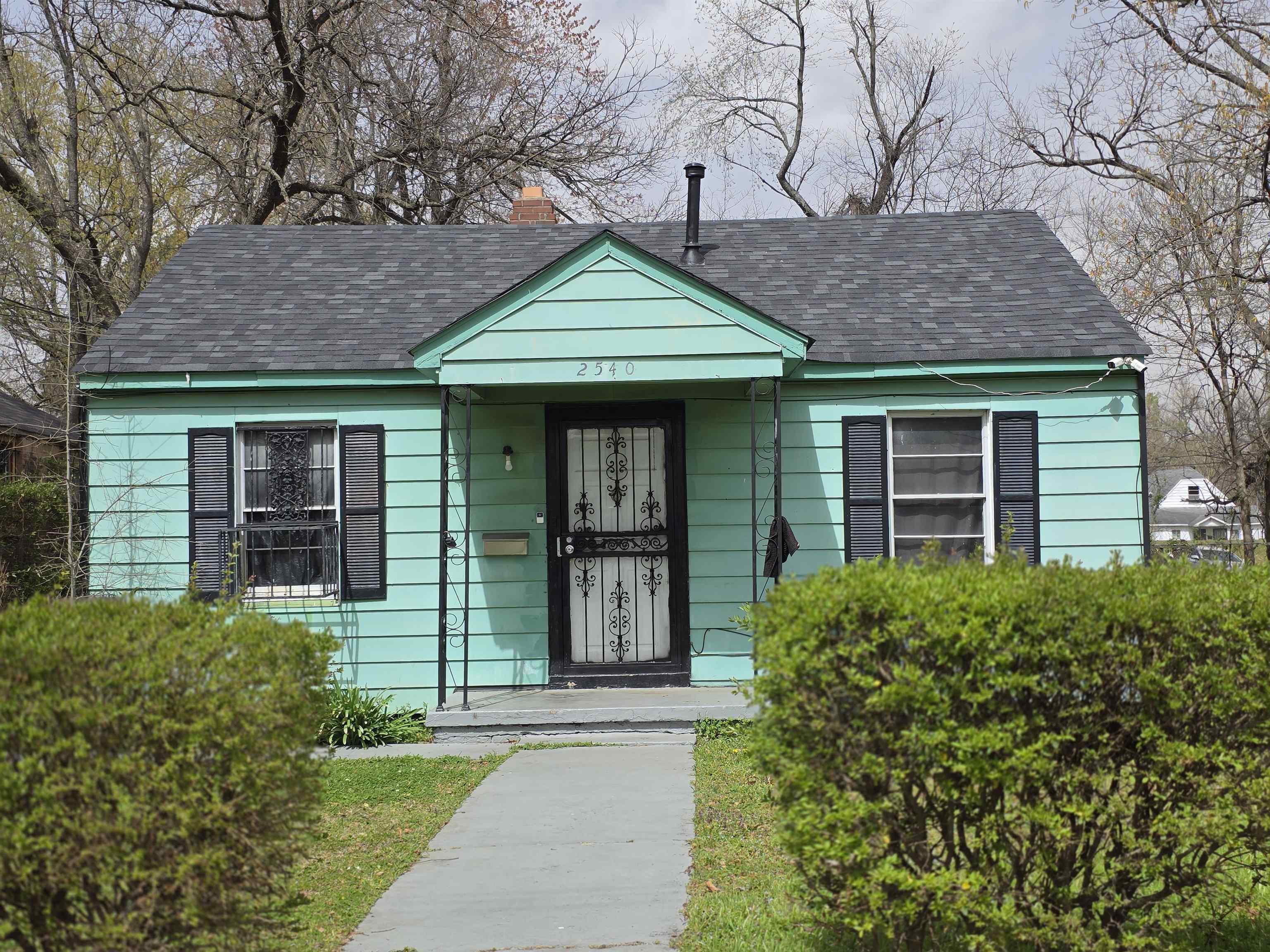 2540 Calvert Ave Property Photo 1
