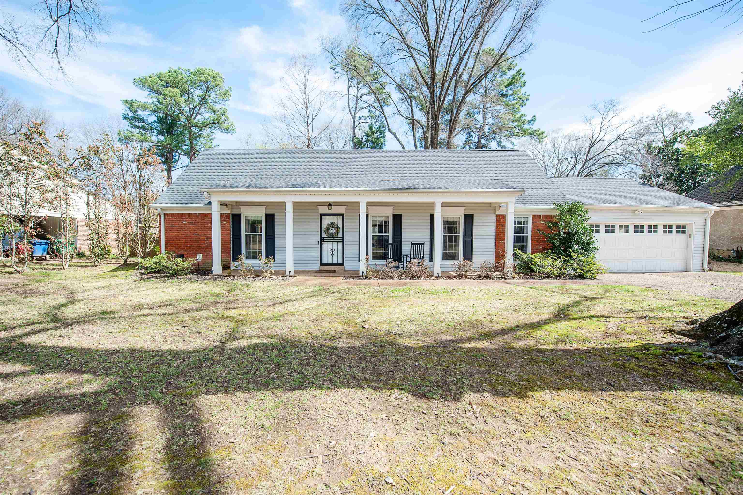 1794 Oak Hill Dr Property Photo 1