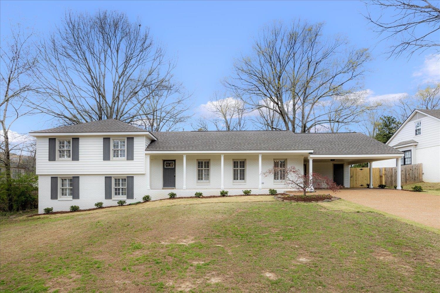 1729 Oak Hill Dr Property Photo 1