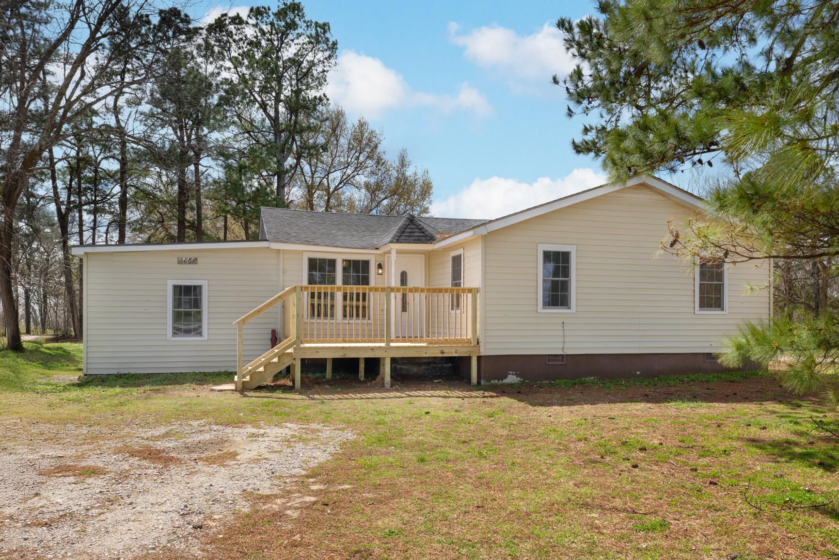 5867 Richardson Landing Rd Property Photo 1