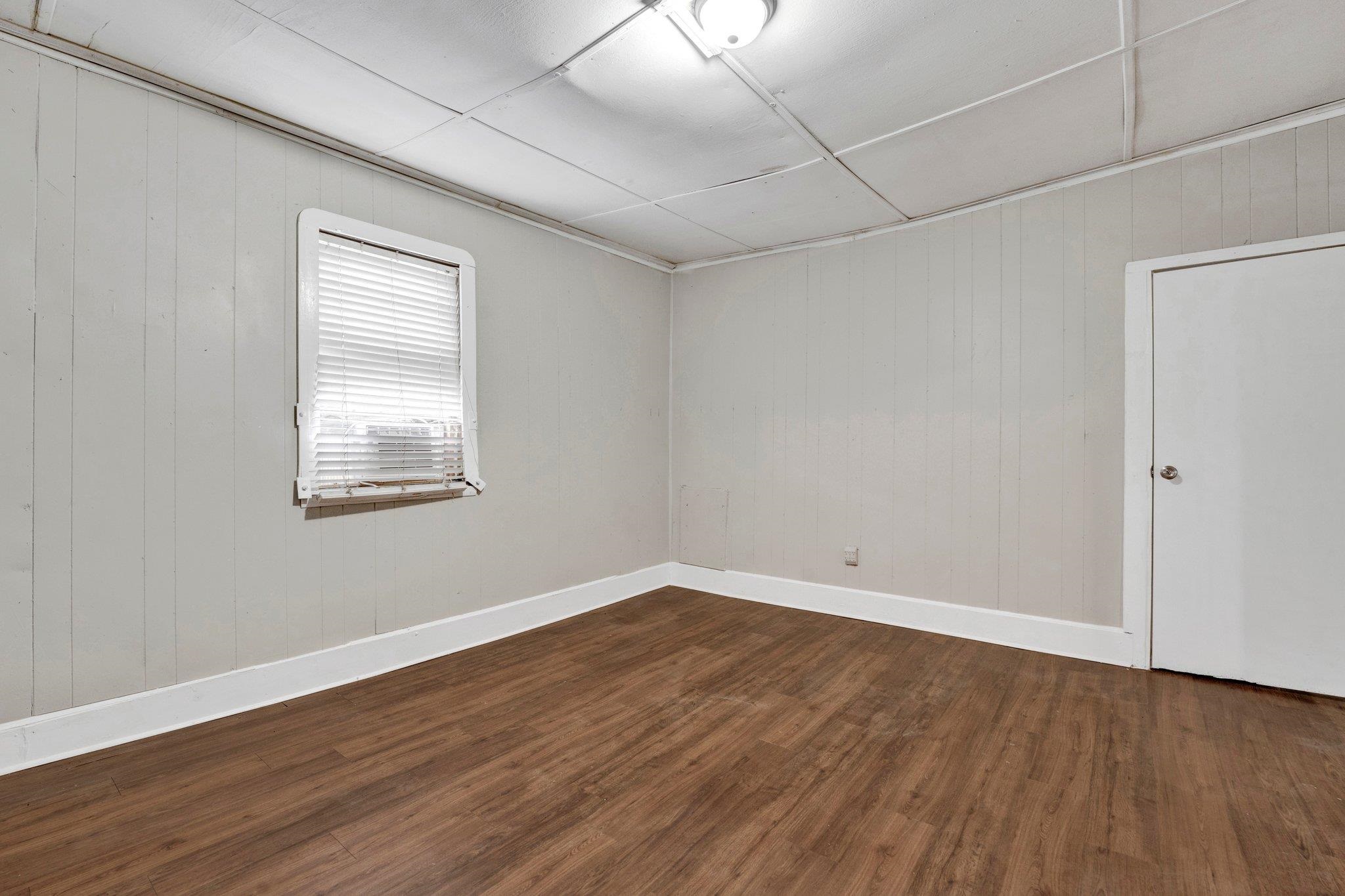 1480 Warford St Property Photo 9