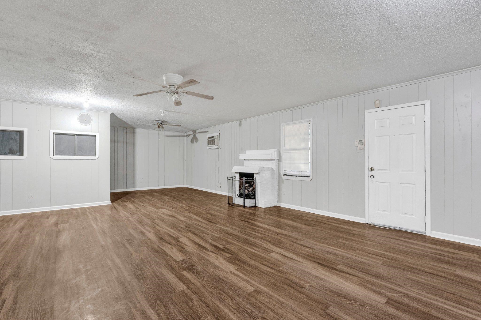1480 Warford St Property Photo 11