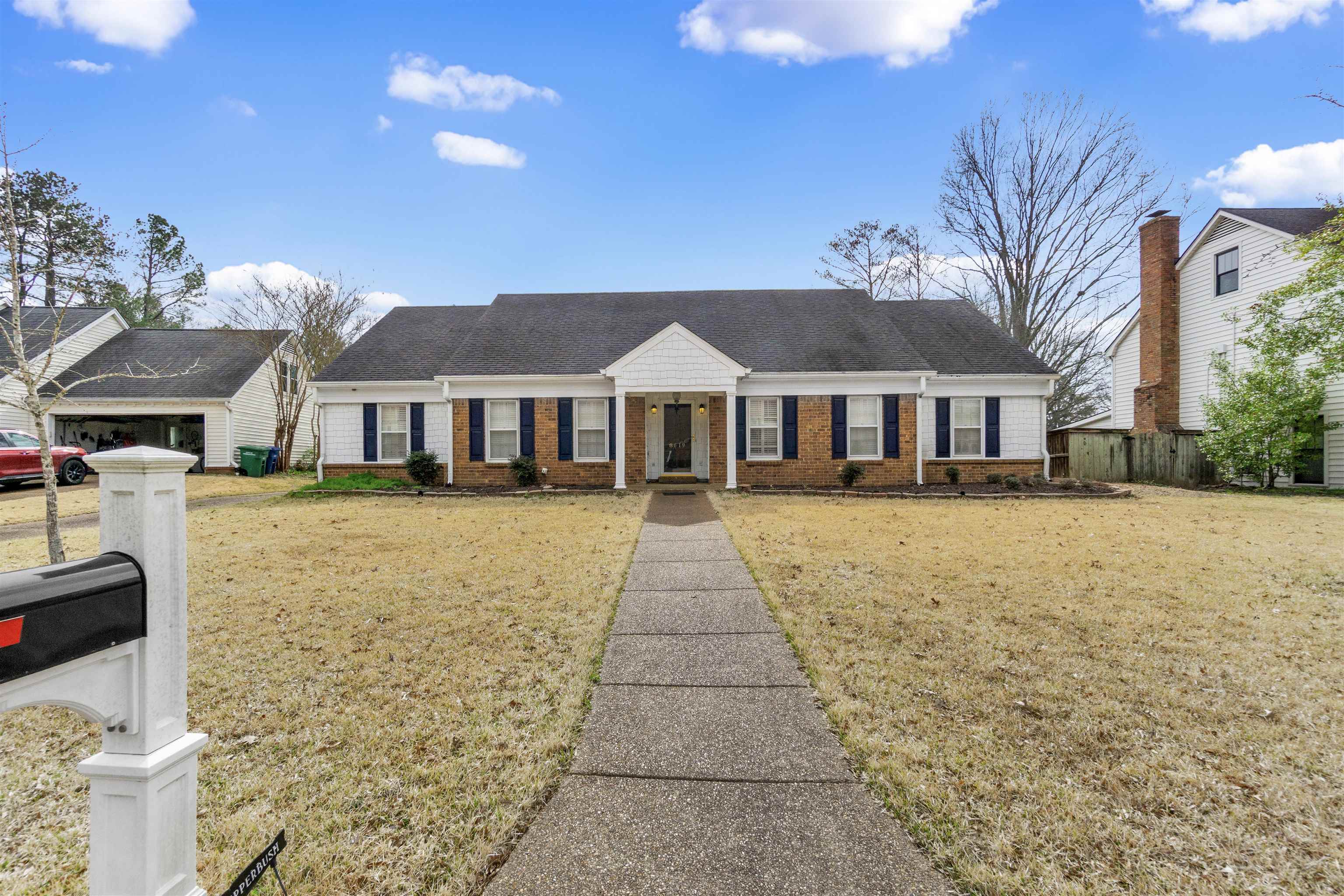 8619 Pepper Bush Ln Property Photo 1