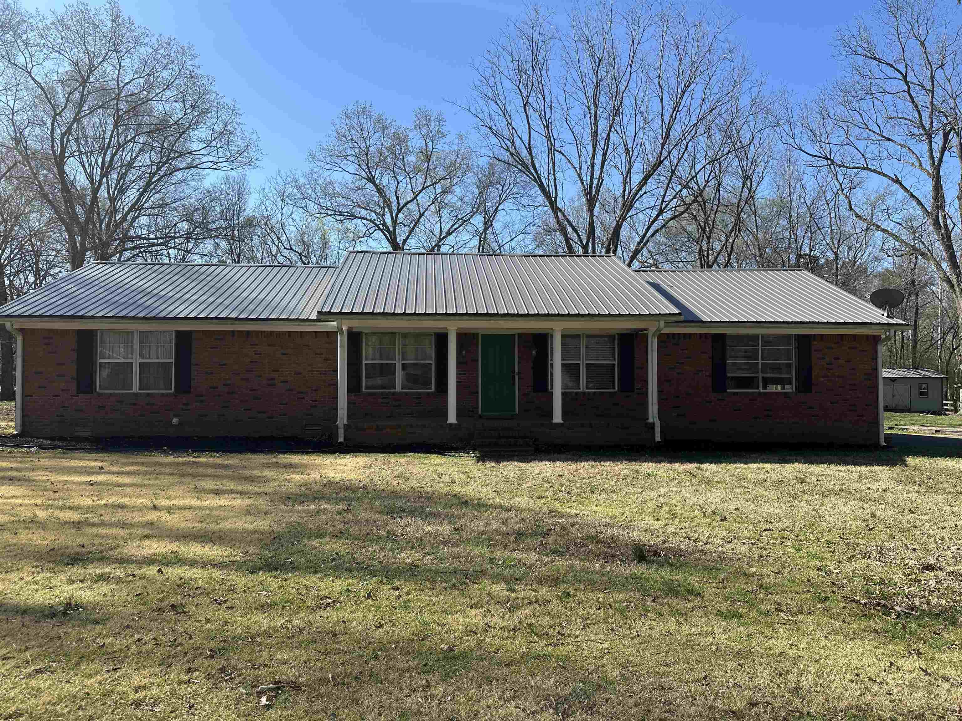 907 Charleston St Property Photo 1