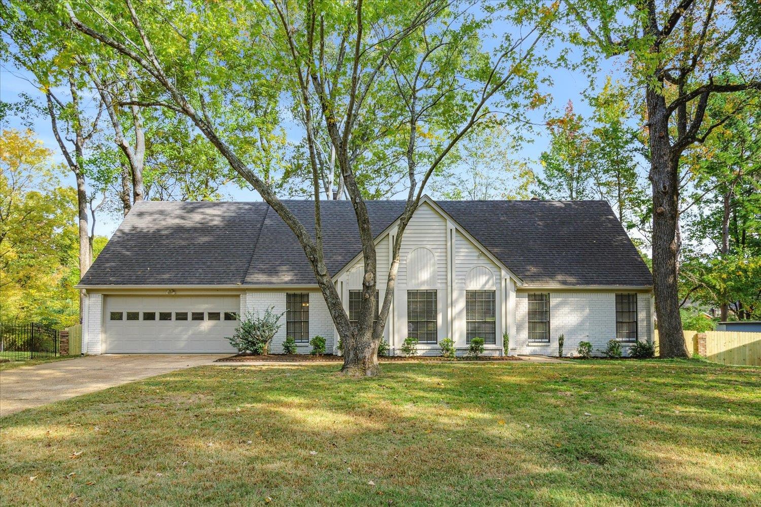 1514 Holly Hill Dr Property Photo 1