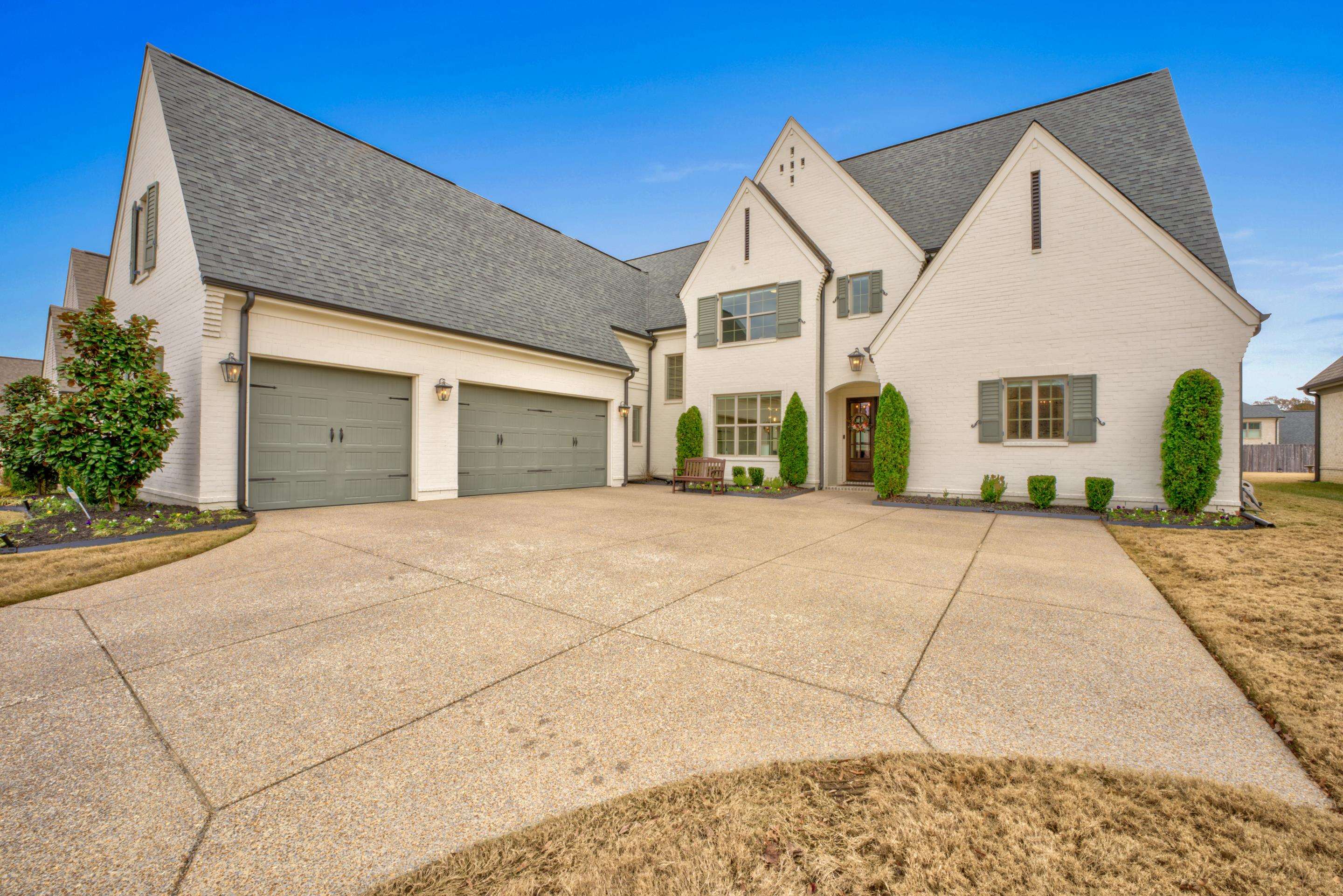 4766 Carousel Ln Property Photo 1