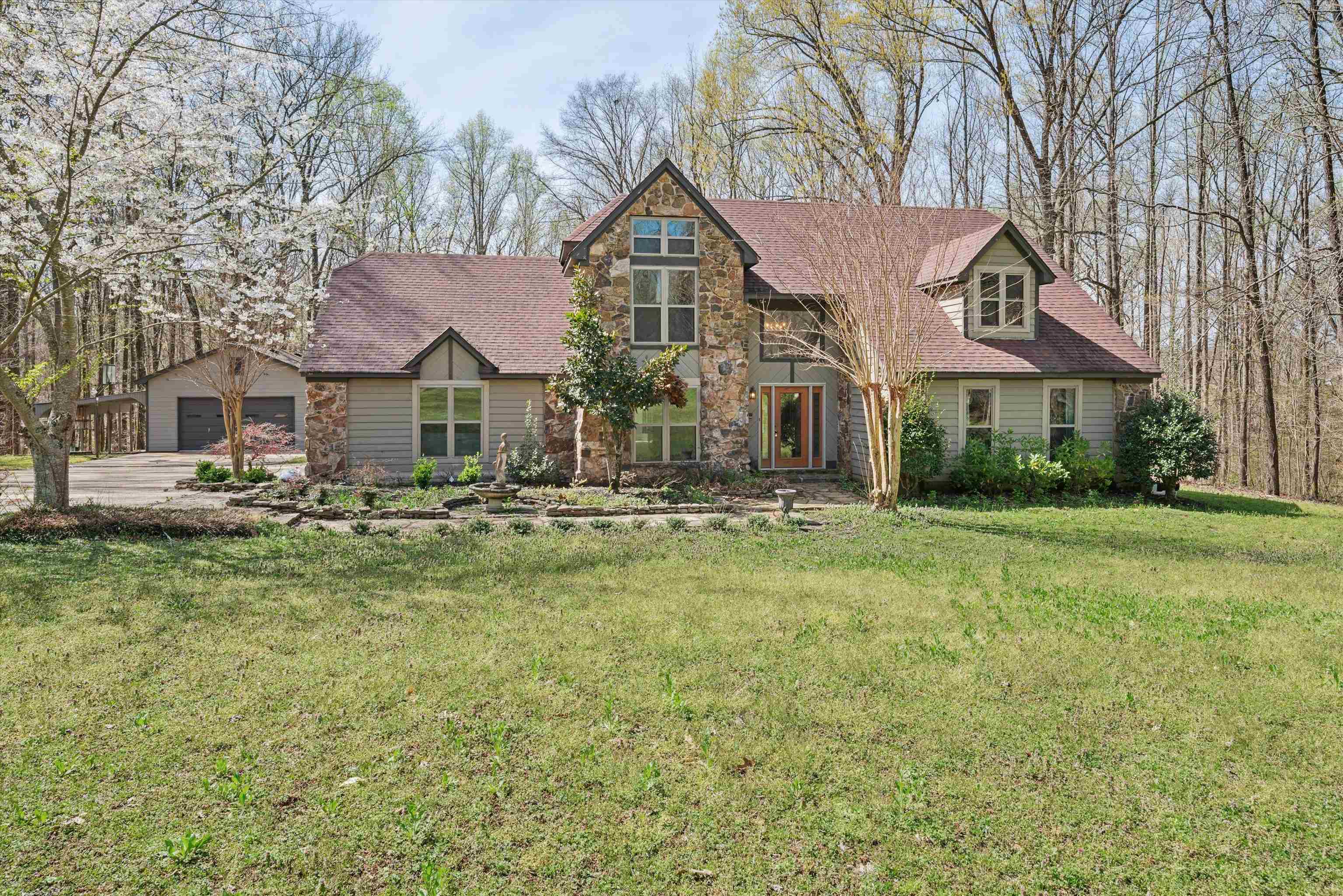 745 Sylvan Rd Property Photo 1