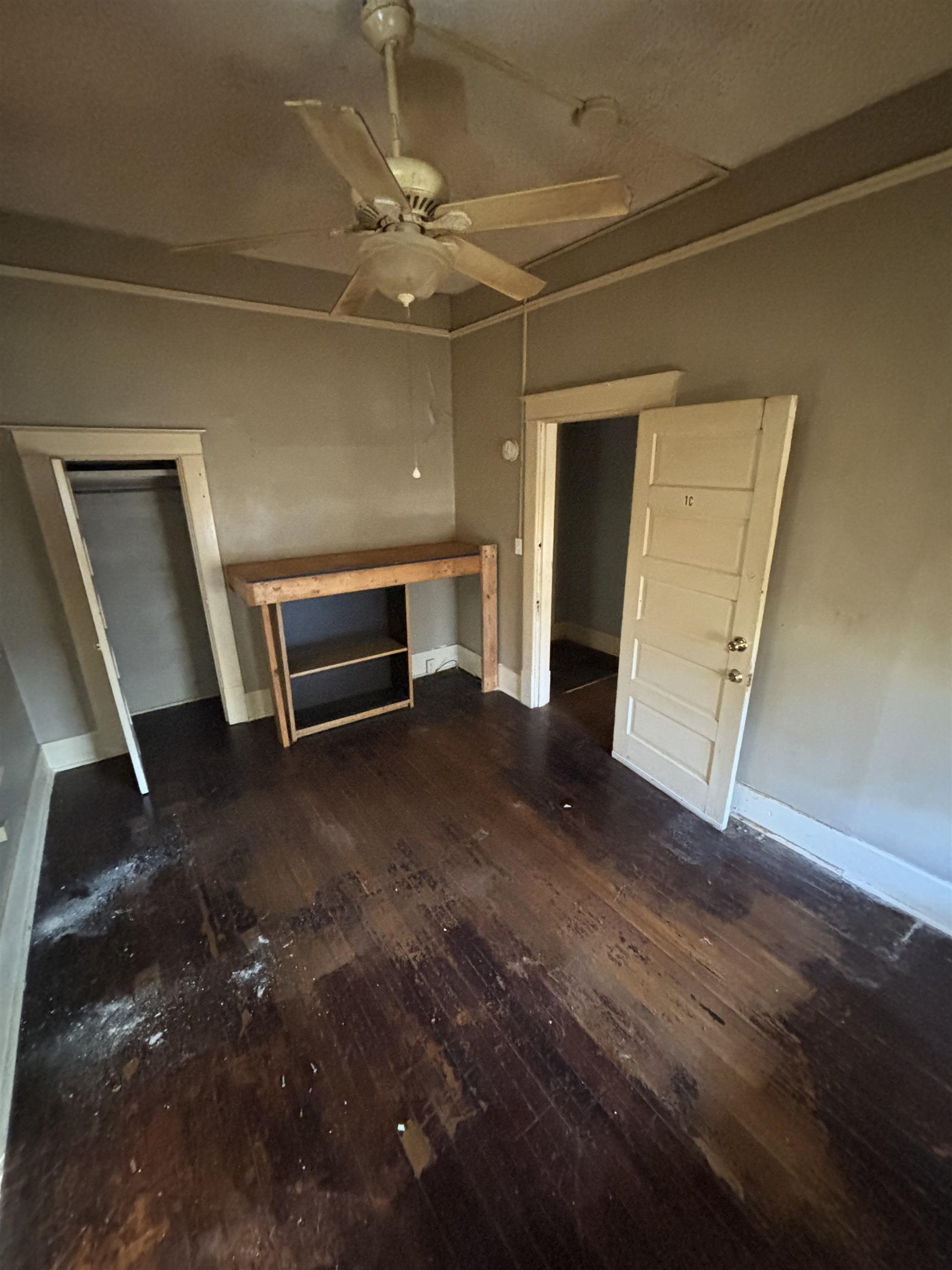 1920 Oliver Ave Property Photo 2