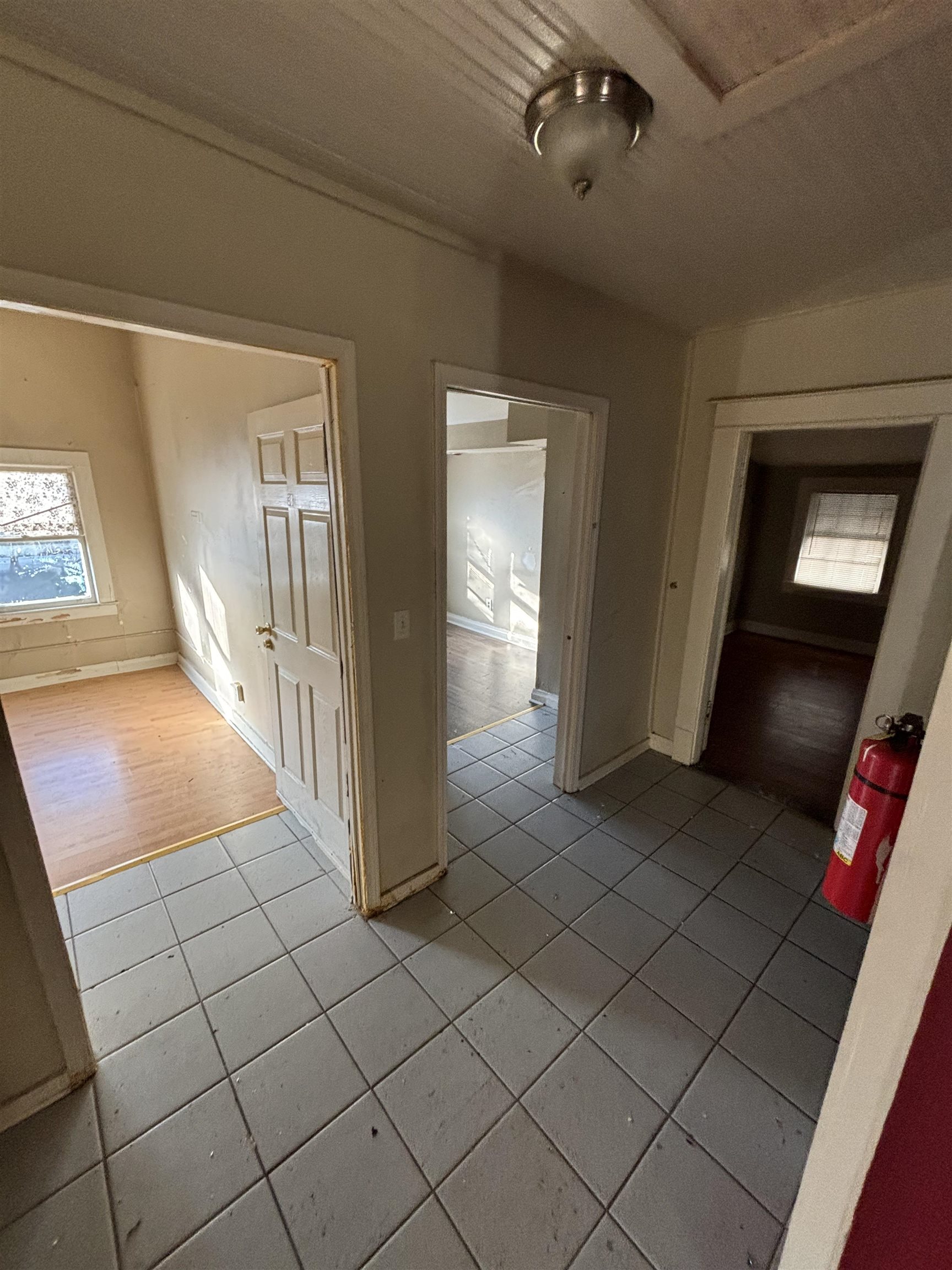 1920 Oliver Ave Property Photo 7