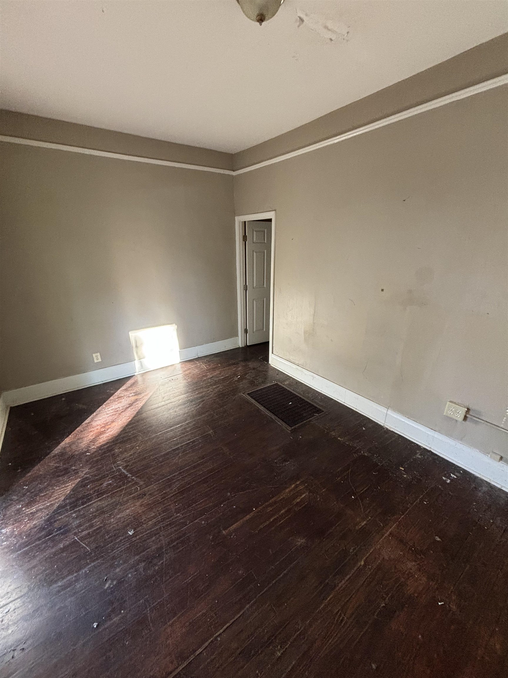 1920 Oliver Ave Property Photo 14