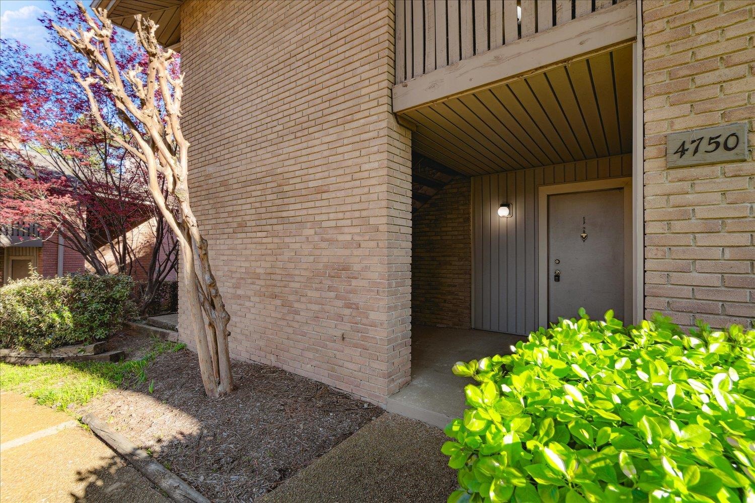 4750 Oakbrook Ct 1 Property Photo 1