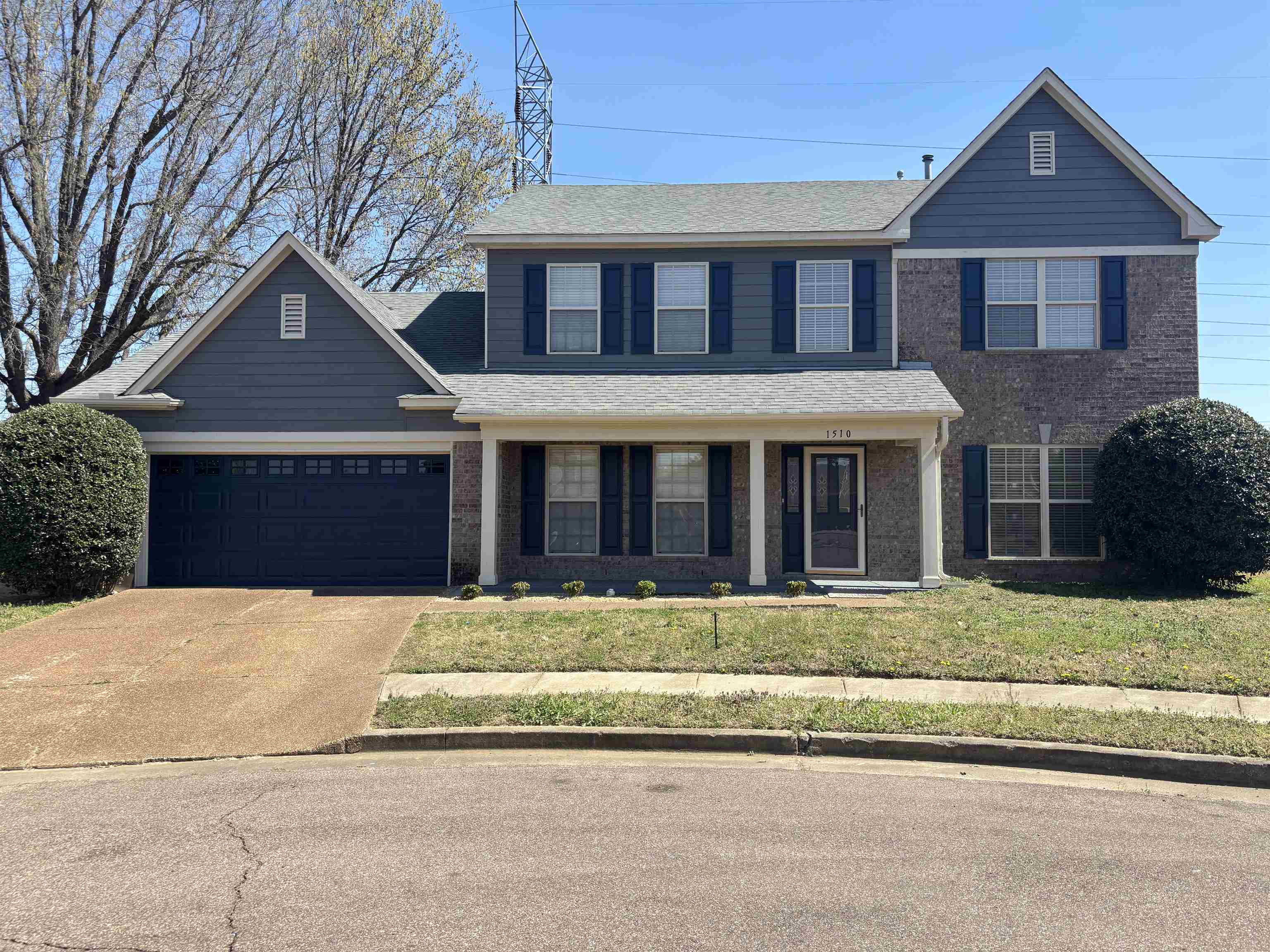 1510 Rayberry Ln Property Photo 1