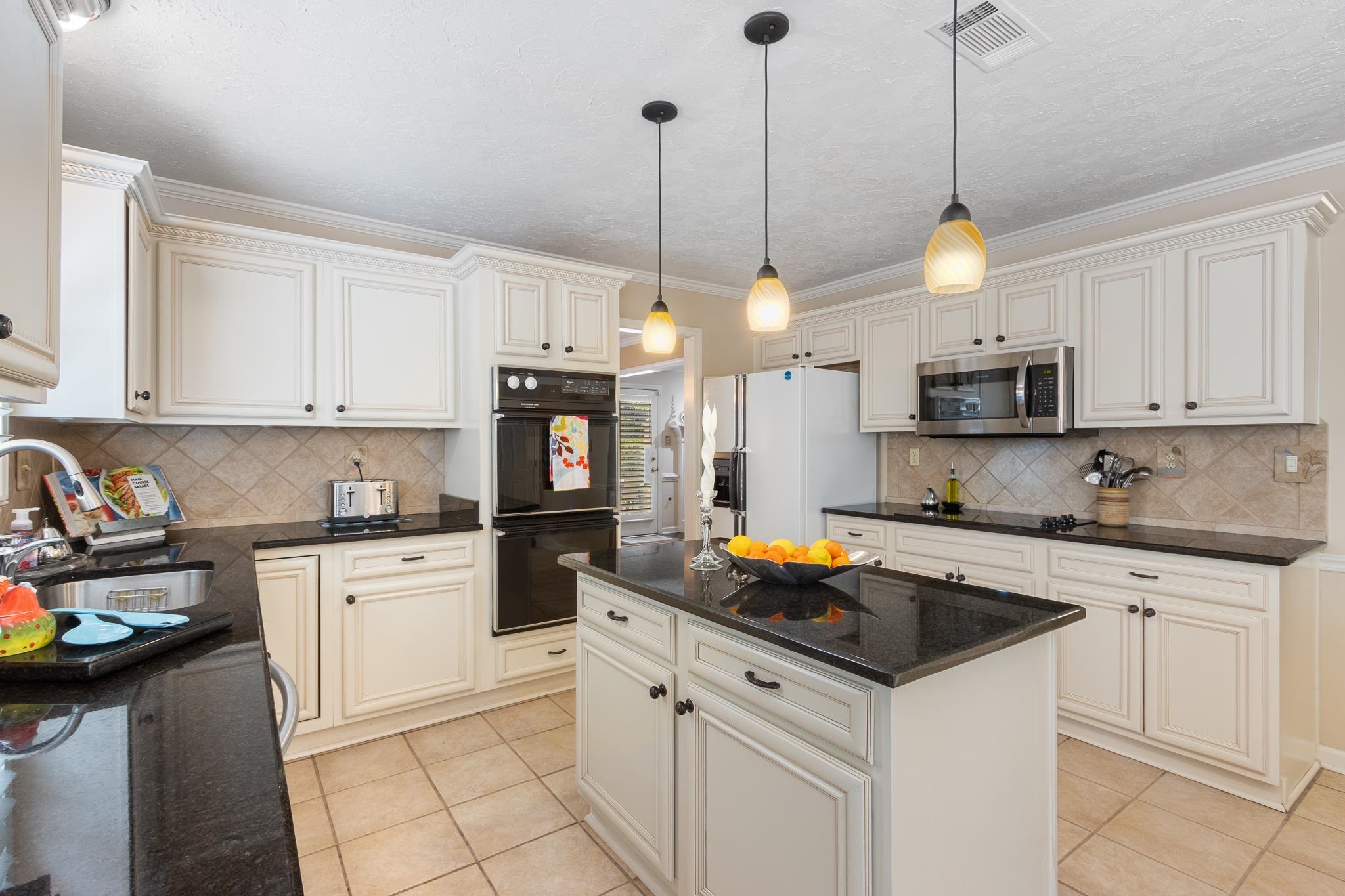 5292 Bears Paw Cir Property Photo 1