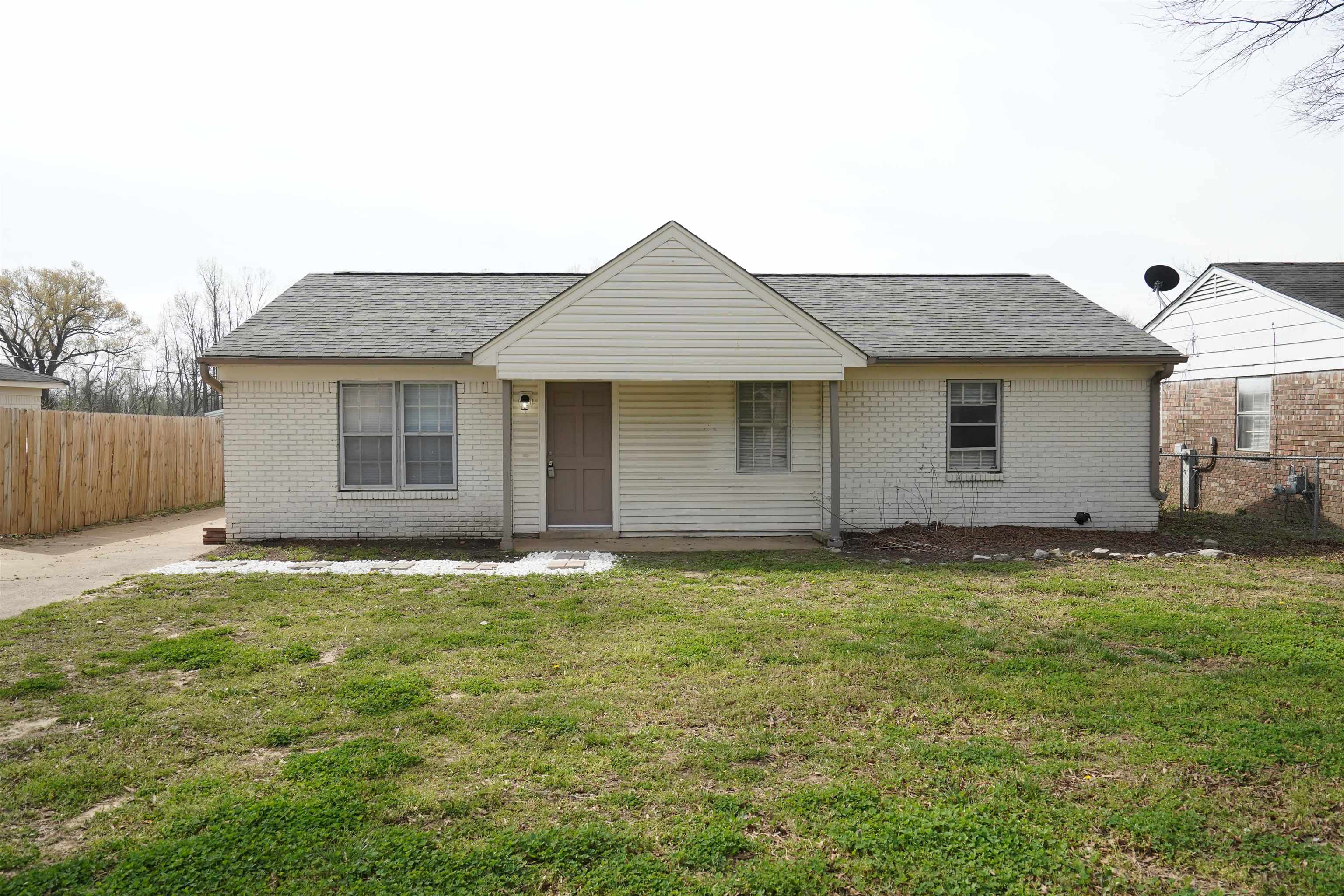 6293 Martinwood Dr Property Photo 1