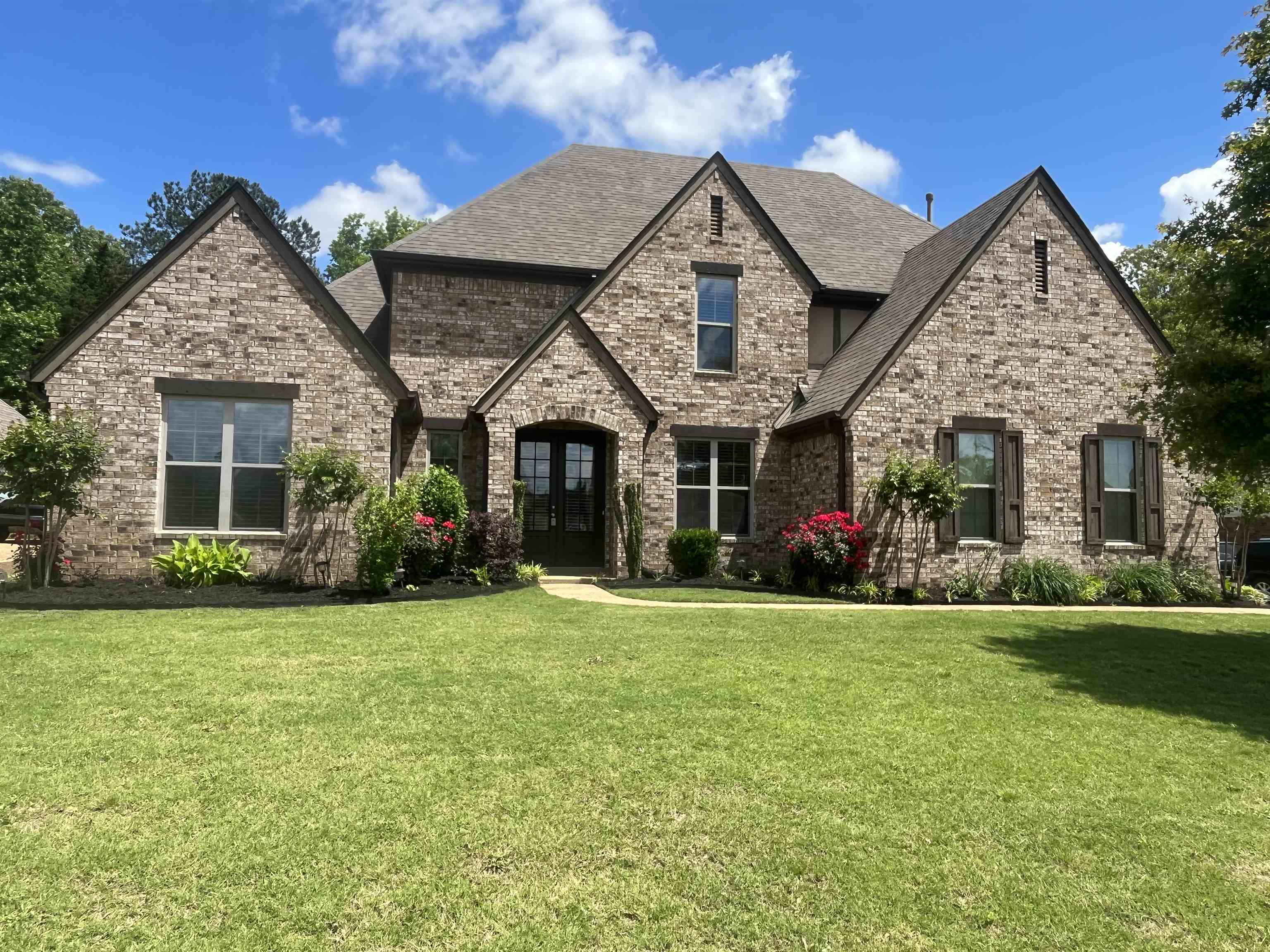 4864 Avi Dr Property Photo 1
