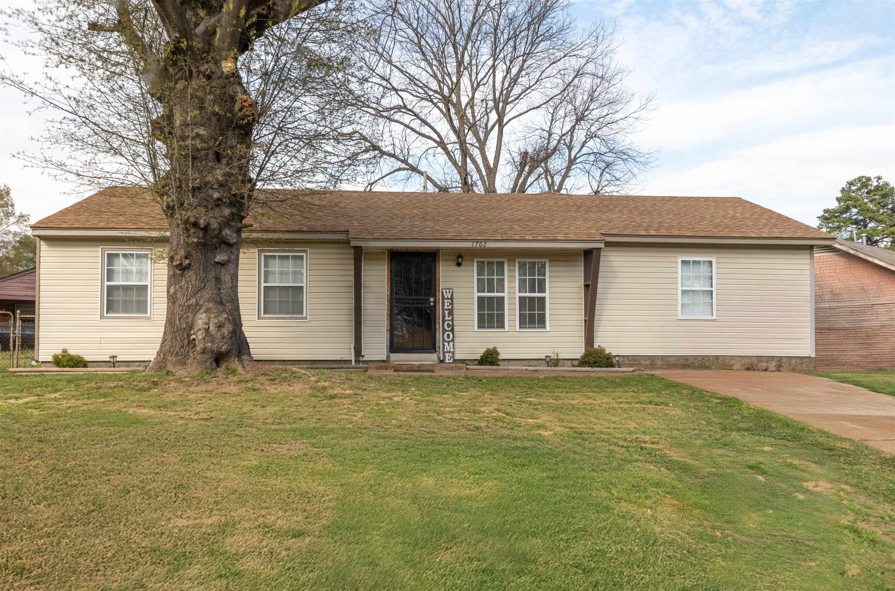 1762 Wendy Dr Property Photo 1