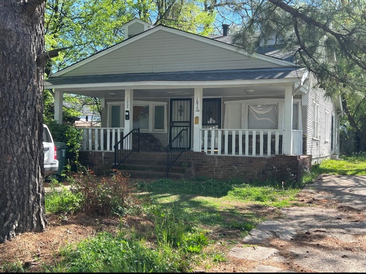 1068 OAKVIEW ST Property Photo 1